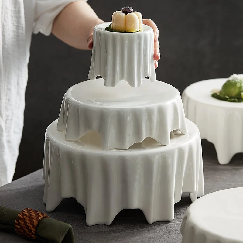 Unique Irregular Shape White Ceramic Hotel Restaurant Dessert Plate Porcelain Cuisine Dish