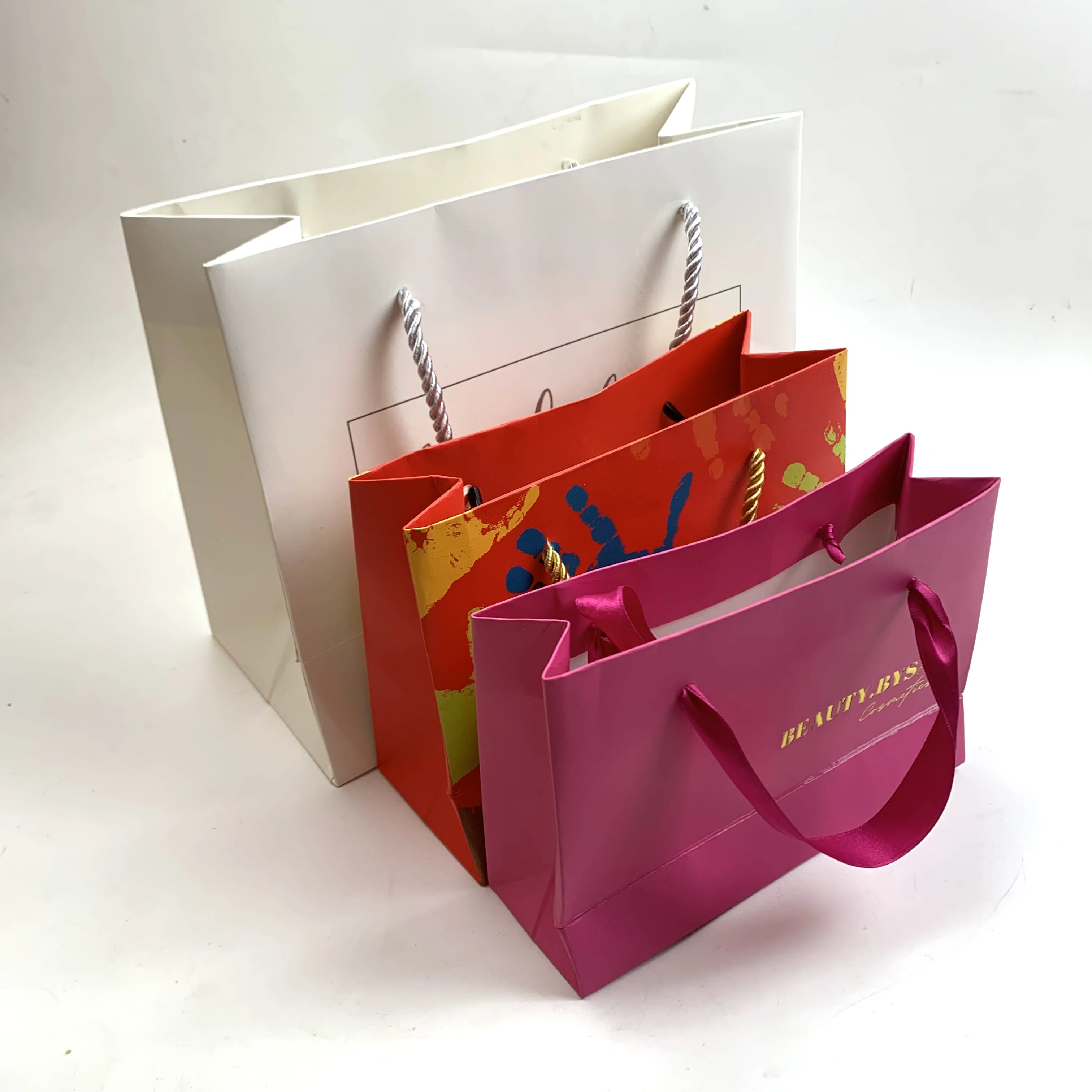 HOT SALES CUSTOMIZED PAPERBAG GIFT BAGS WITH LOGOS