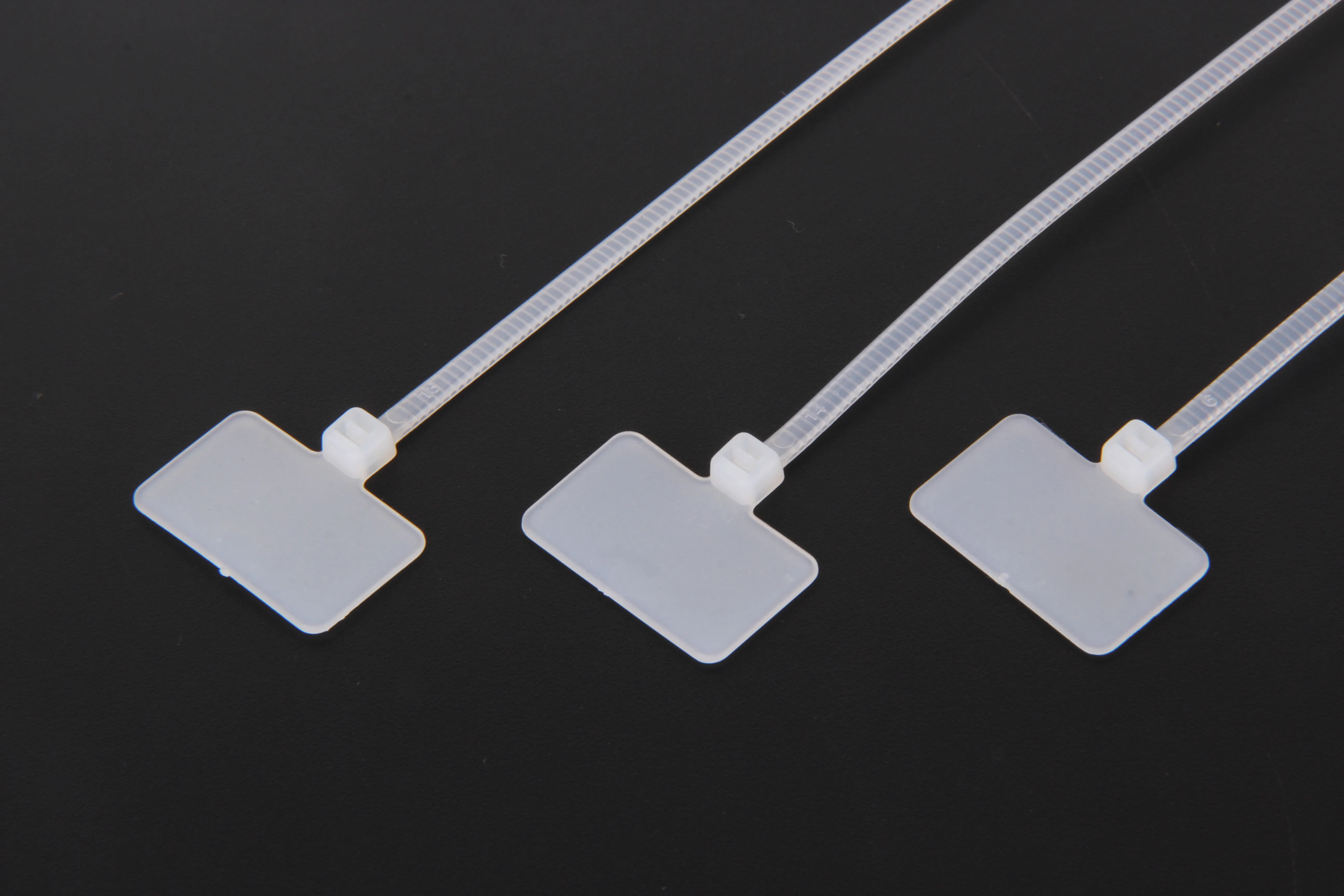 Hot Selling Lowest Price Self Locking Nylon 66 Cable Zip Ties Heavy Duty 18 Inch