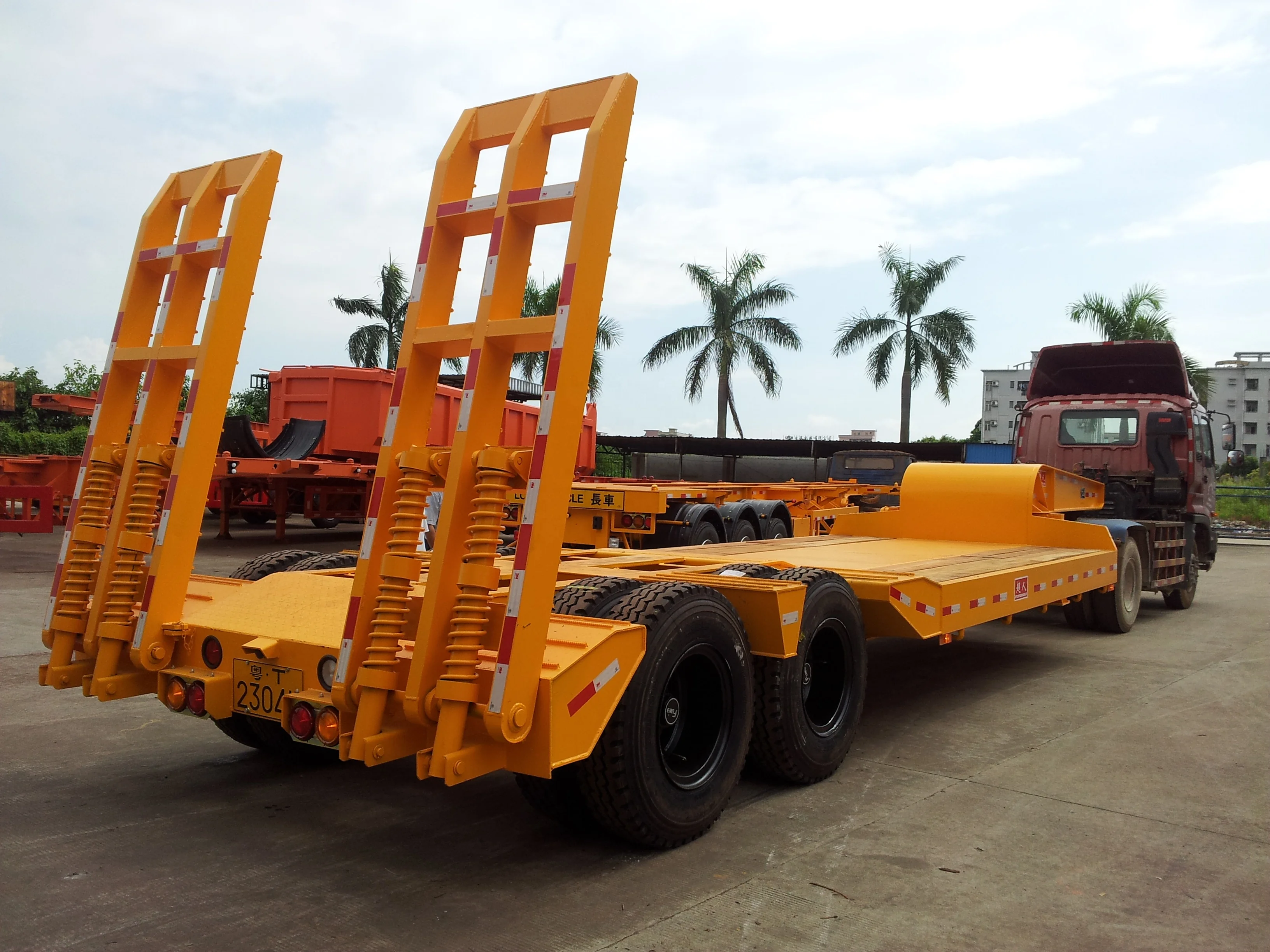 Тяжелый полуприцеп с гусиной шеей низкорамный полуприцеп 60 или 80 тонн