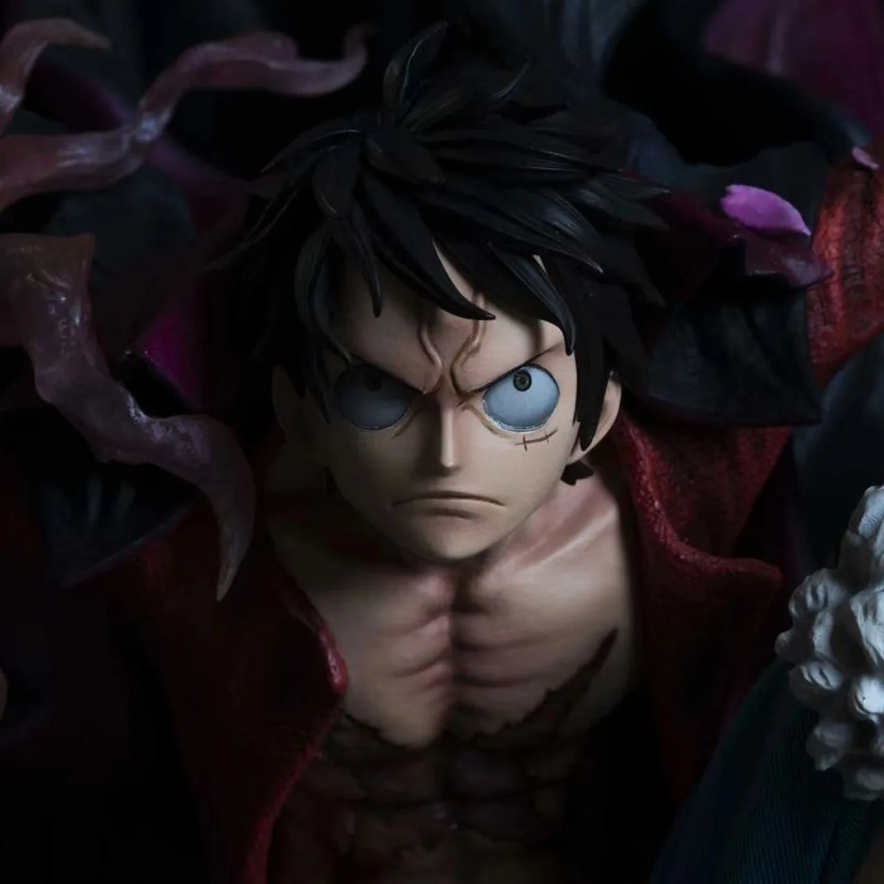 2023 New Pre-sale GK Luffy on the throne High Quality One Piece Figure  Doflamingo Luffy Fine Figure for Decoration Collection