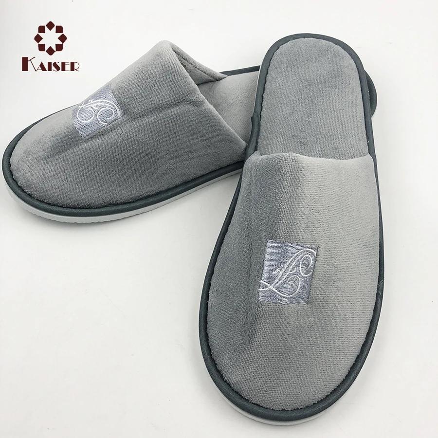 personalized hotel room slipper manufacturer