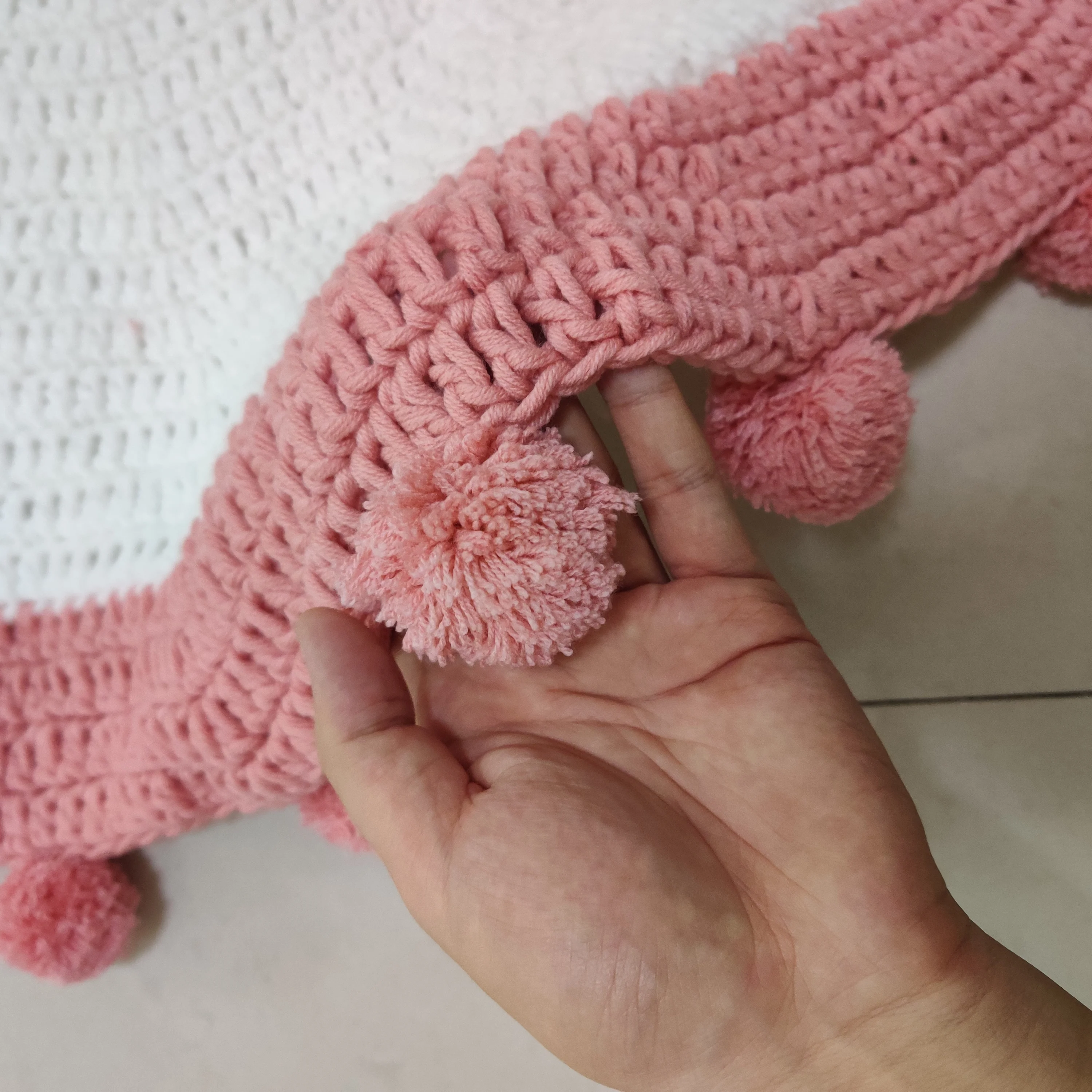 Factory-direct Handmade Crochet round heart floor pompom blanket rug playmat for baby