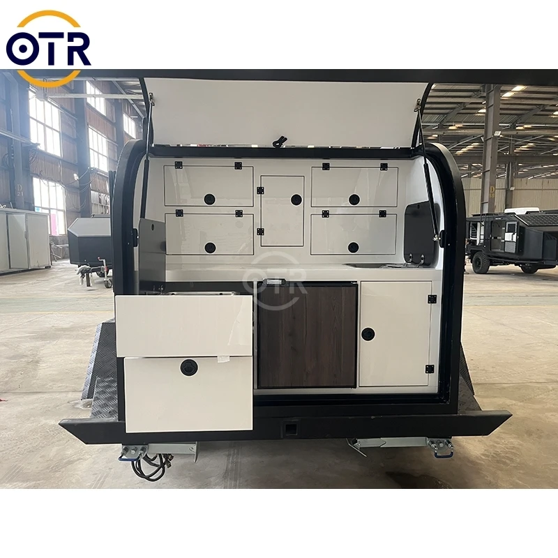 Factory Direct Supply   Towing Aluminum Overland 4 People Travel Trailers  4X4