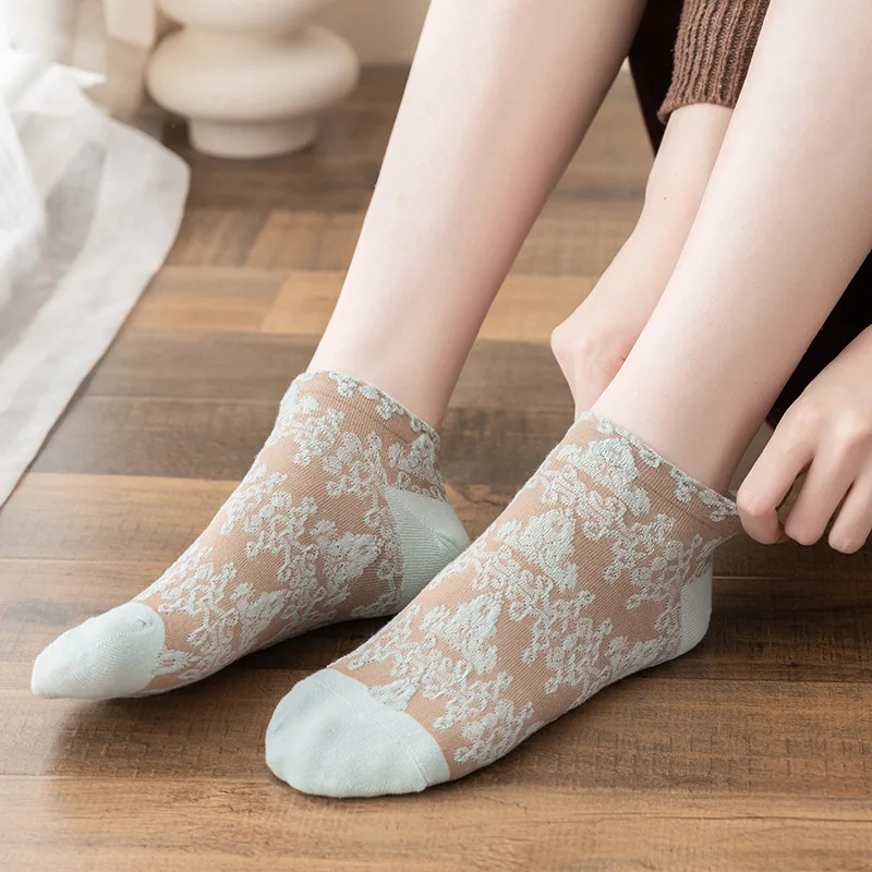 Socks for women, retro British style floral personality low-cut socks