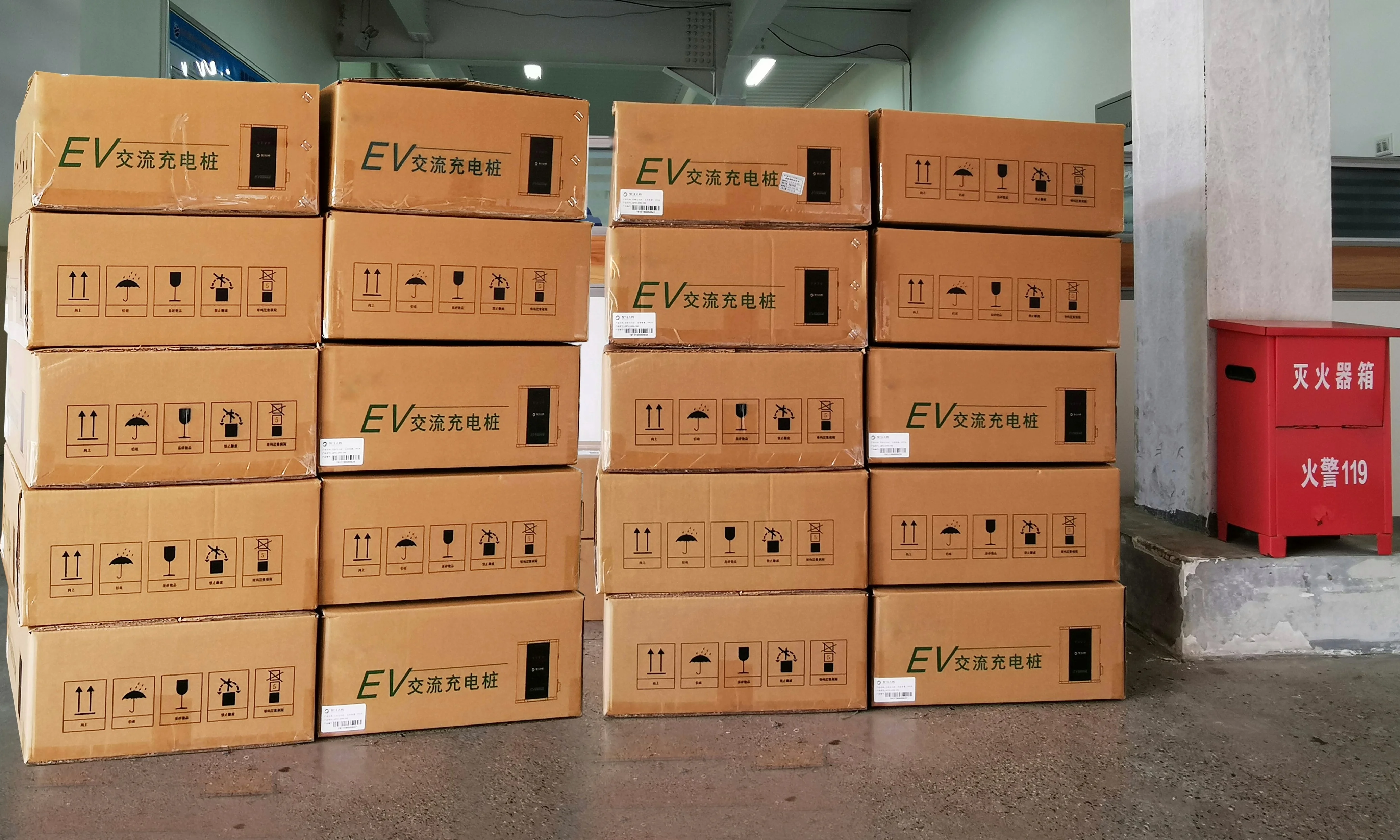  Пользовательский логотип wallbox ev зарядная станция IEC 62196-2 вилка стандарта Великобритании 3 фазы 380 В