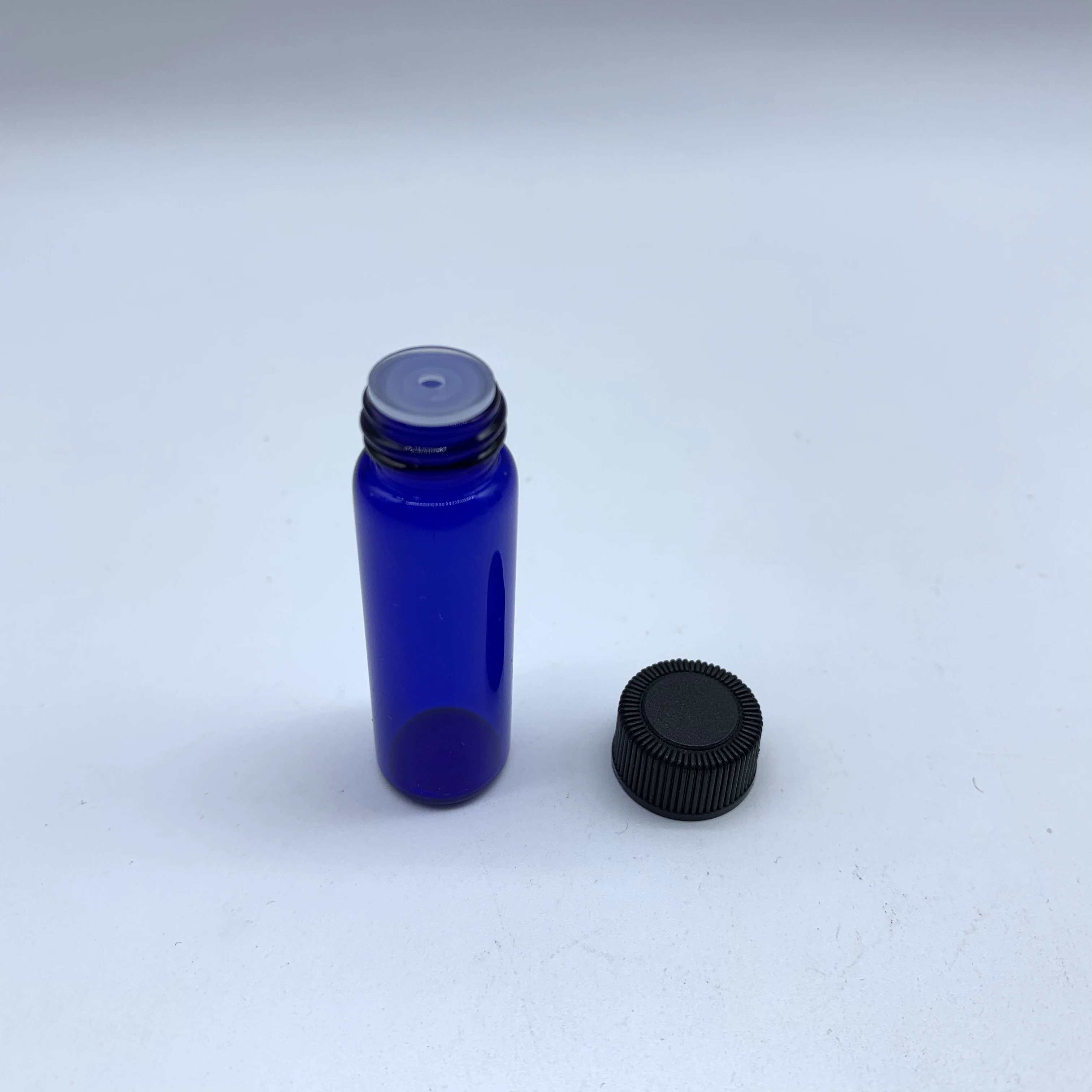 1 dram 4ml empty cobalt blue glass essential oil sample vials with nature orifice reducer and Black Lid