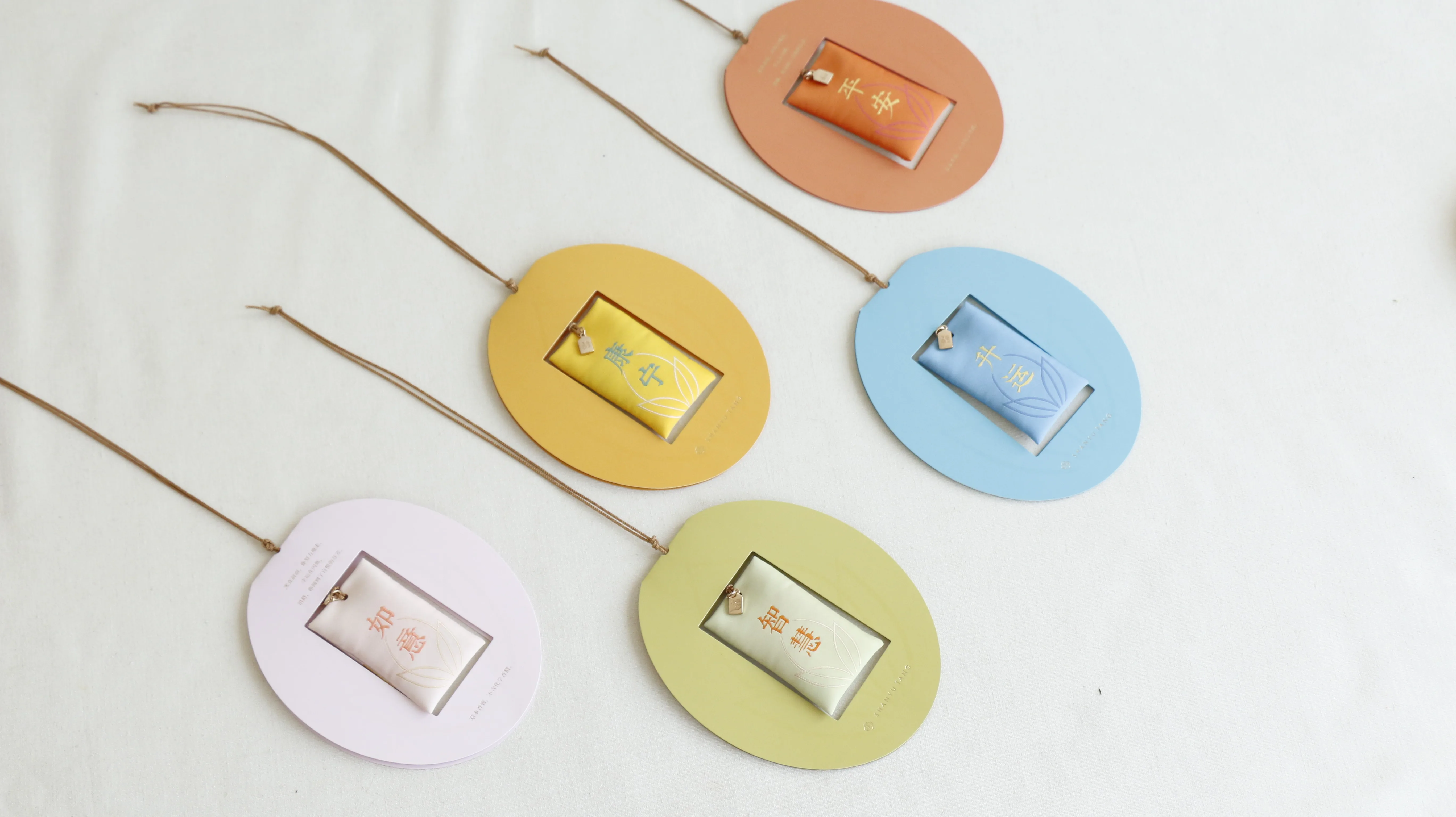 Creative Traditional Gift Silk embroidery Chinese Good Luck Charm for Home Fragrance Sachet For girls gifts Lucky amulet