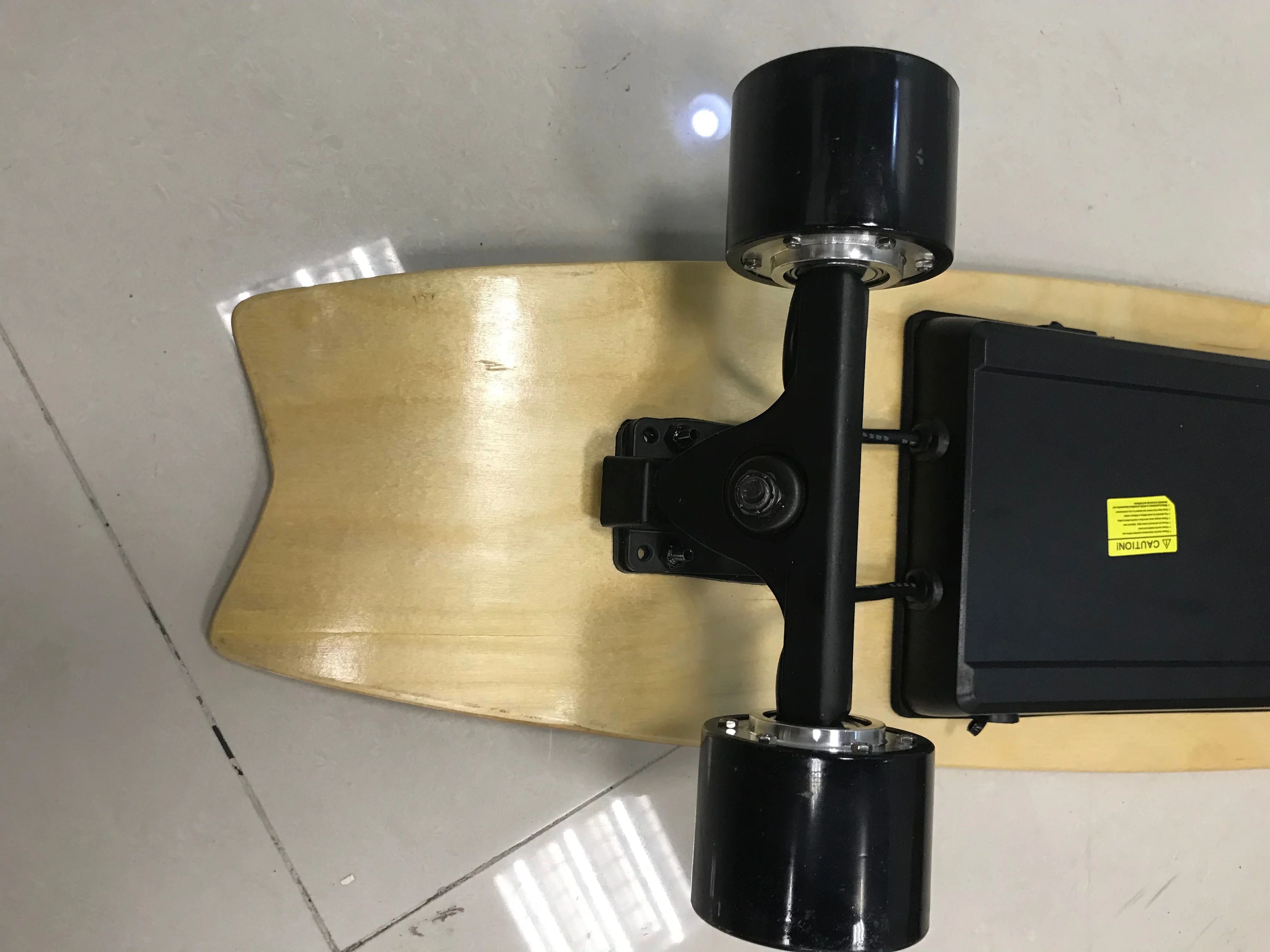Deo Factory Price Buy Skateboard Online Loading Capacity 130Kg 800W Board Skate OEM Skateboard Blanks Maple Wood Skateboard