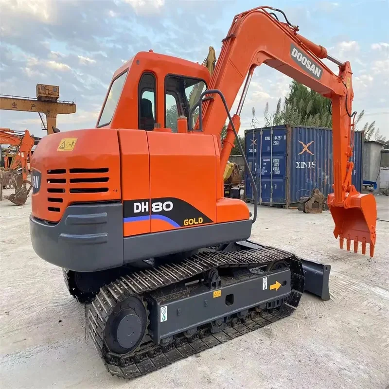 8  ton excavator made in South Korea for used sale