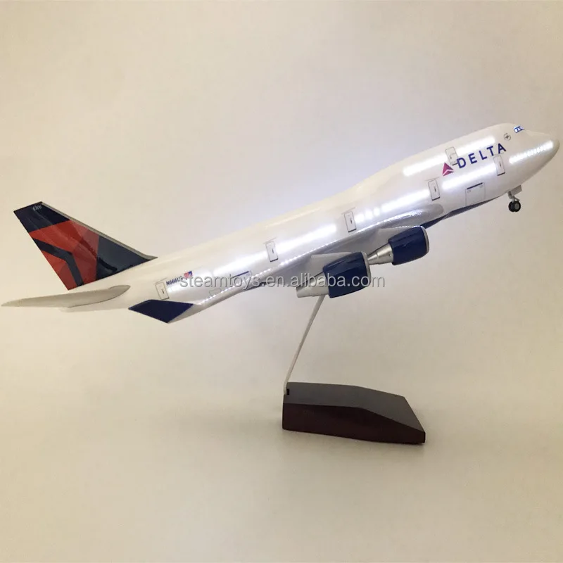 Модель самолета из смолы 47 см 747