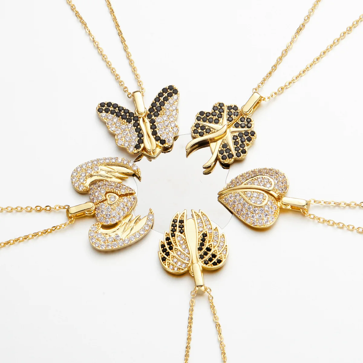 Turkish Style Creative Necklace 18K Gold Brass Open Pendant Necklace  Custom Engrave Zircon Butterfly Necklace For Gifts
