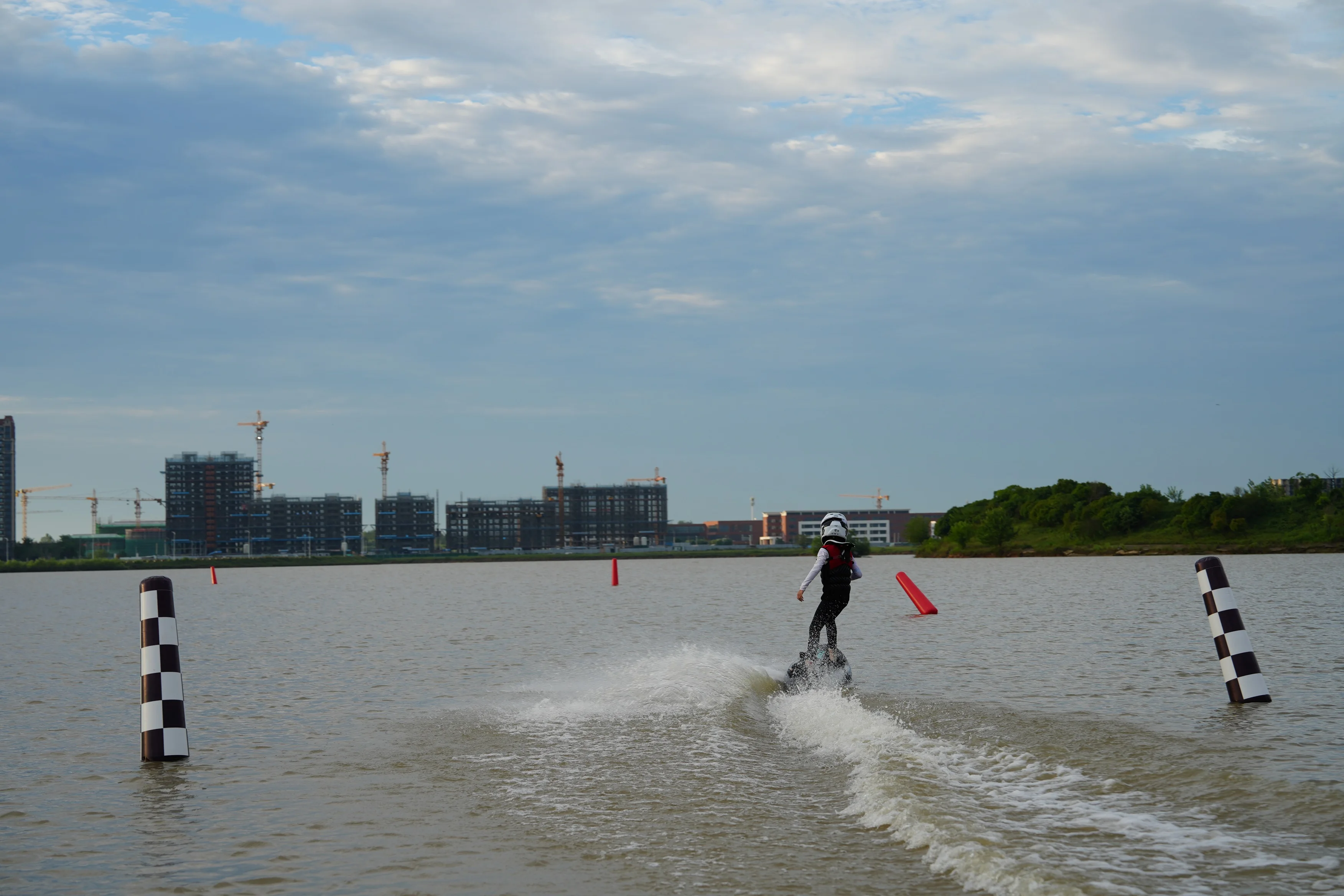 Faster 15KW Electric Jet Board Motorized Surfboard for Vacation Rental Business