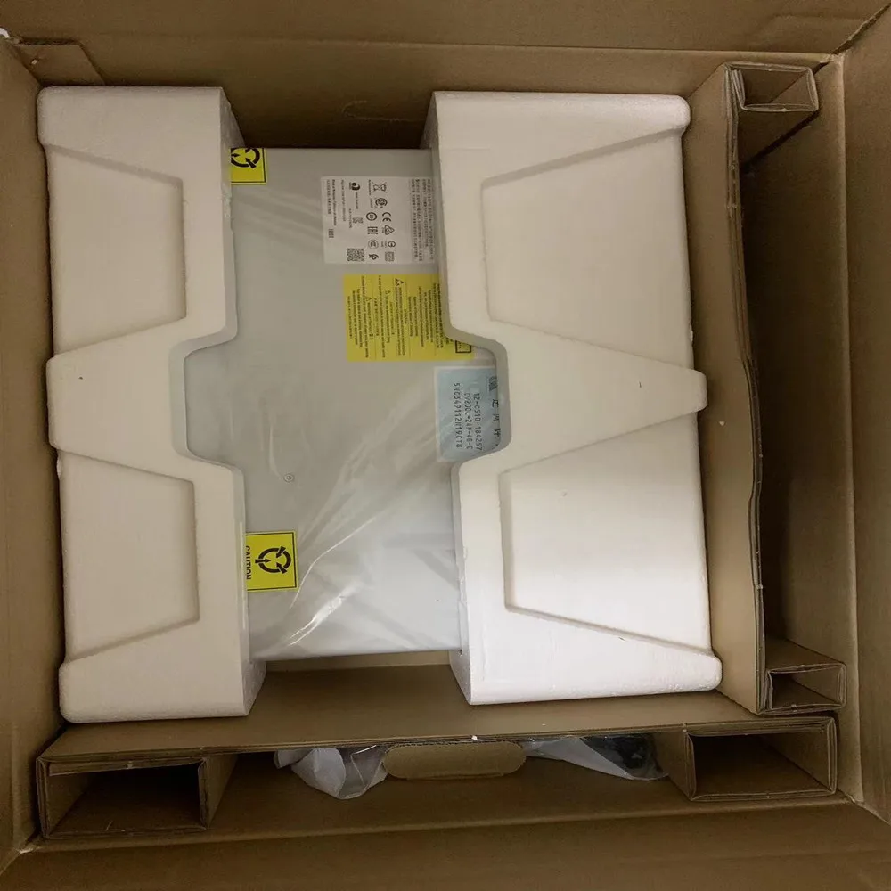 Brand new 9200 series 24 ports Network Essentials Switch C9200L-24T-4X-E stock on sale