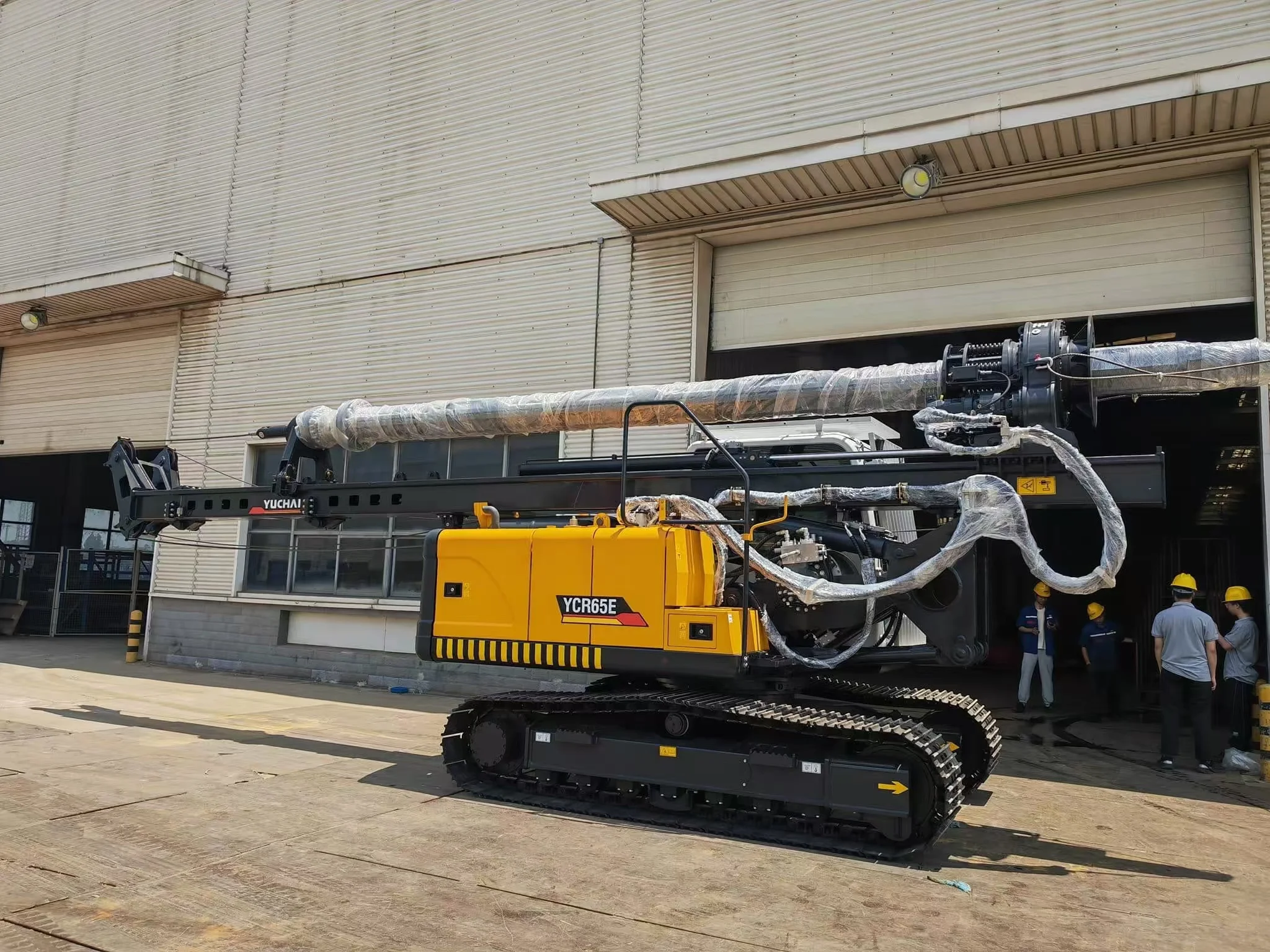Factory Supply Yuchai Small Hydraulic Rotary Drilling Rig Ycr65E with 27m Drilling Depth