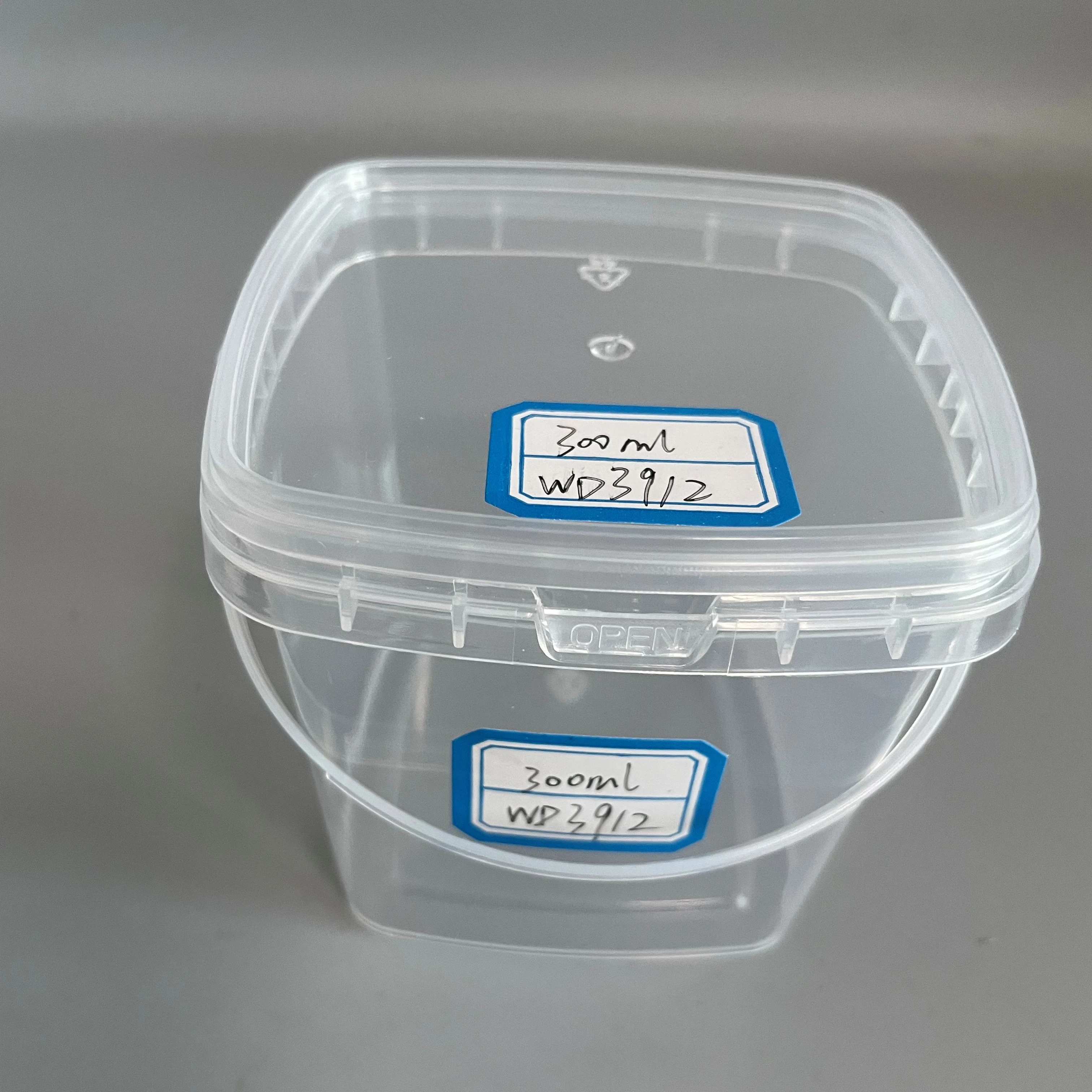 High Quality Price 300ML PP Material Drop Resistant Transparent Square Barrel