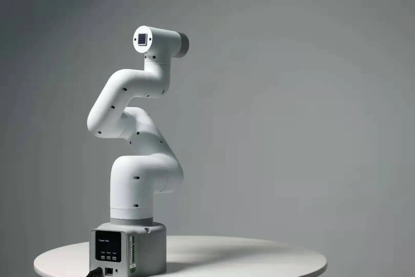  2021 Новое поступление mycobot Pro самая маленькая в мире 6 оси 2 экран совместных