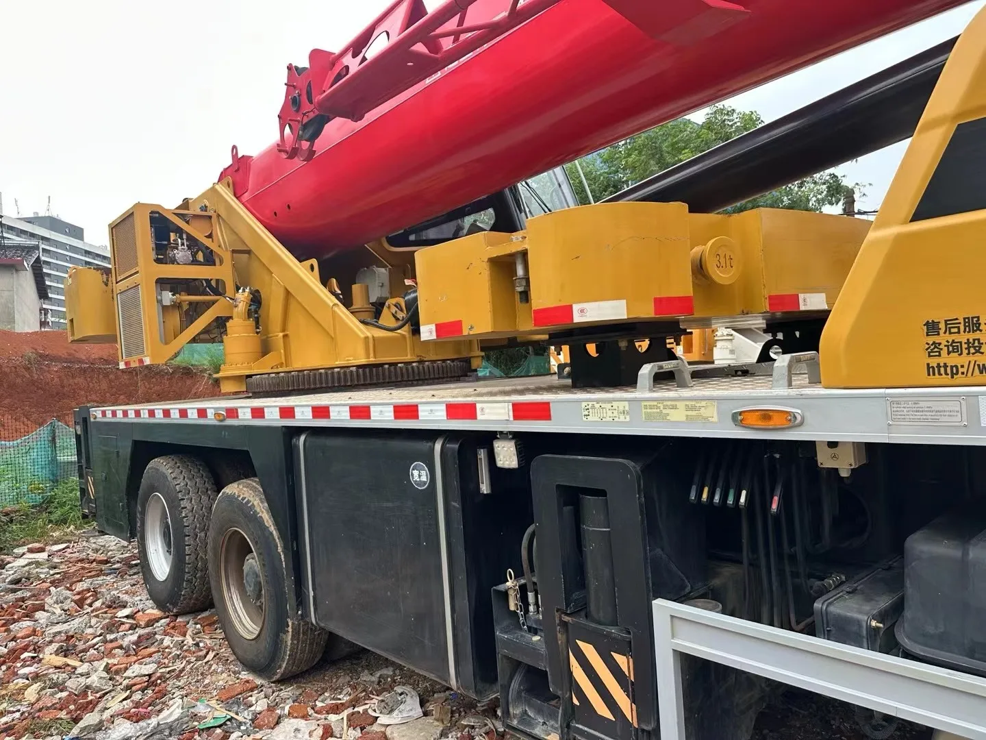 SANY STC300 Mobile Mounted Truck Crane 75tons 50tons 25tons 90% New Condition 30 Ton Rated Loading Capacity Engine Pump Motor