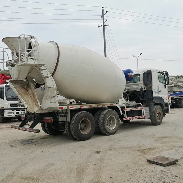  Hino б/у 700 Автобетоносмеситель сильная мощность используется бетономешалка