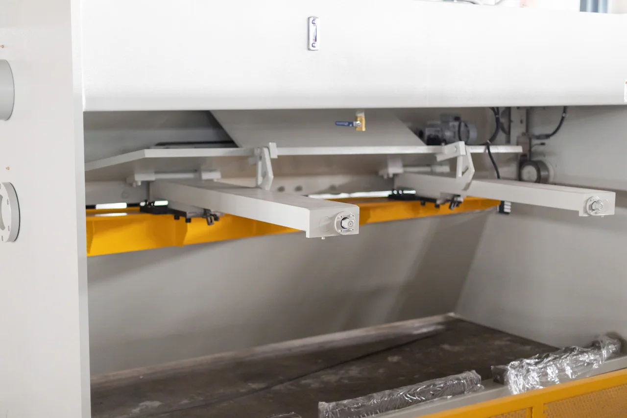 2021 best selling Tools plate guillotine industrial sheet metal aluminium stainless steel cutting machine from Auto