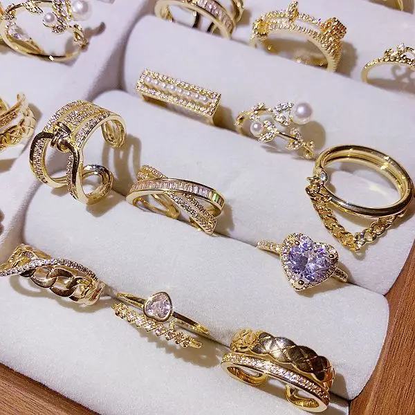 Женское элегантное кольцо из тонкого сплава