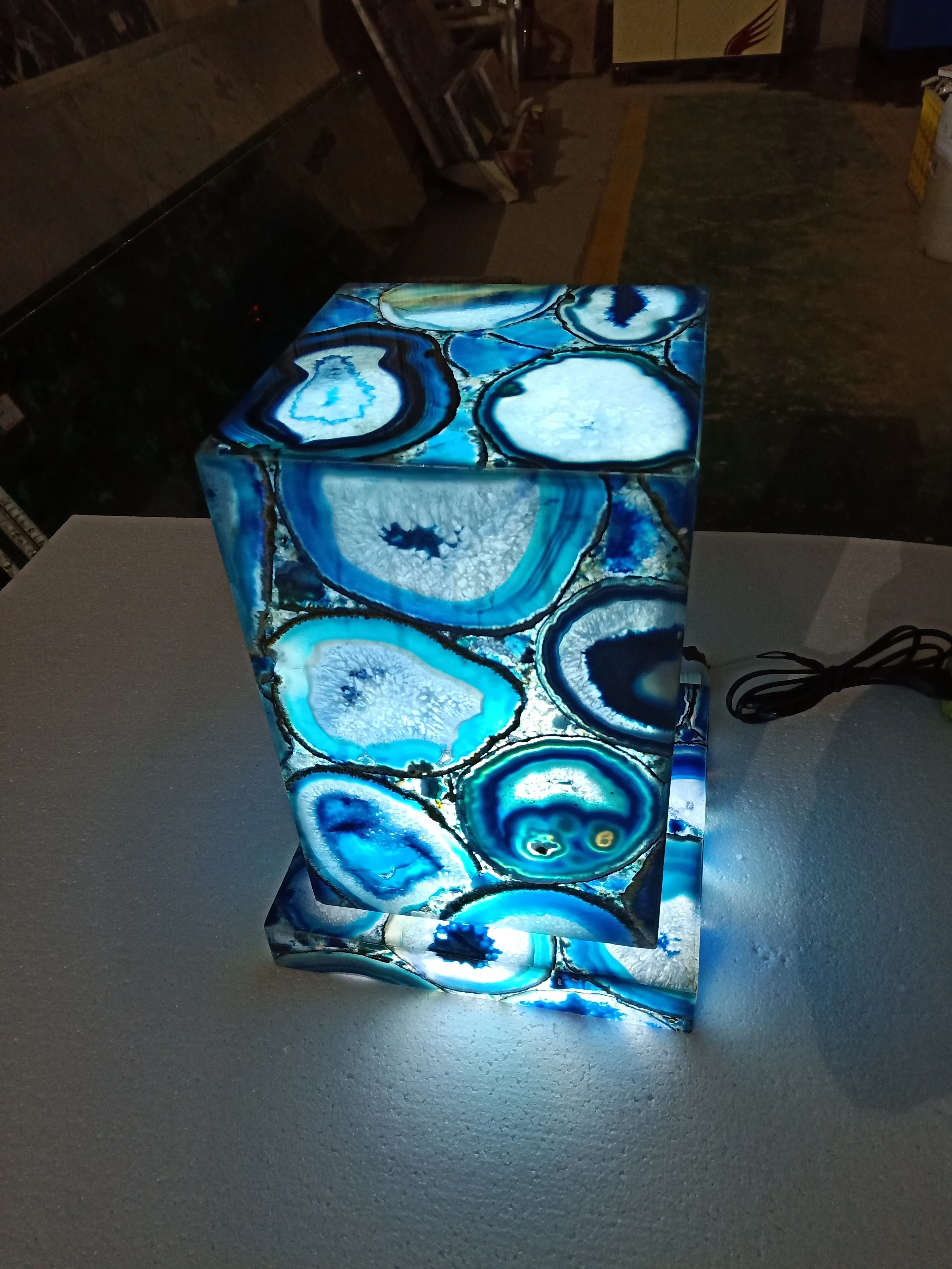 Home Decoration Use natural agate light lamp