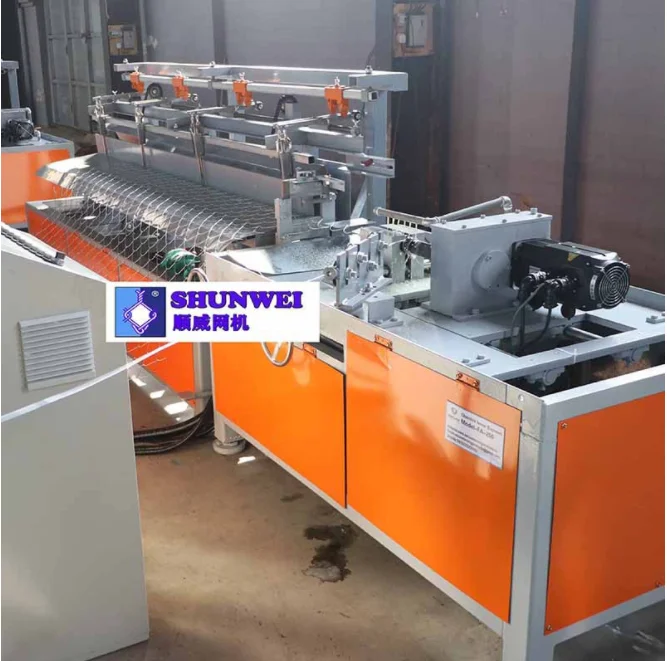 Full Automatic high speed cyclone wire mesh Chain Link Fence Making Machine Factory Price