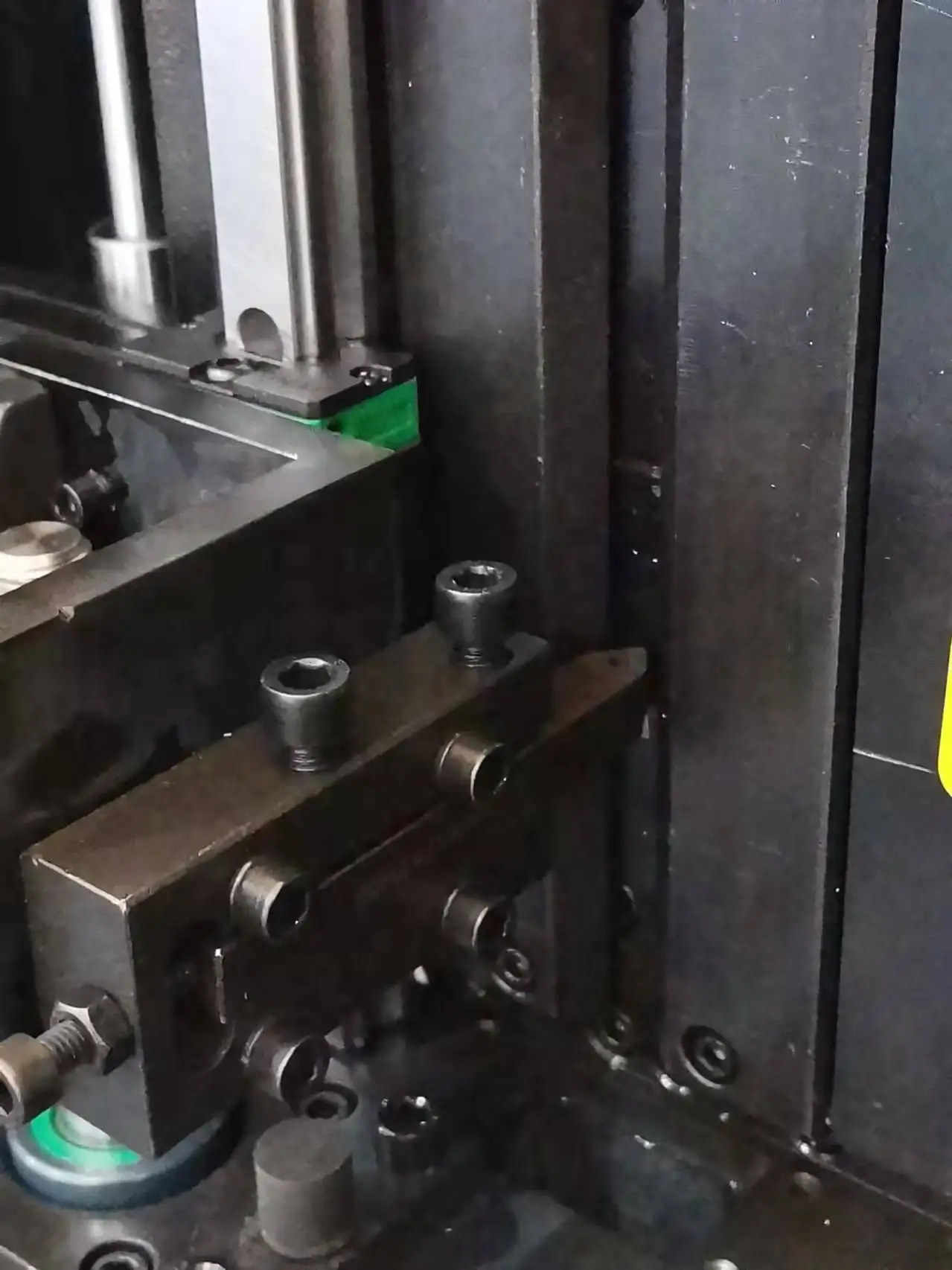 E9L slotting system.jpg