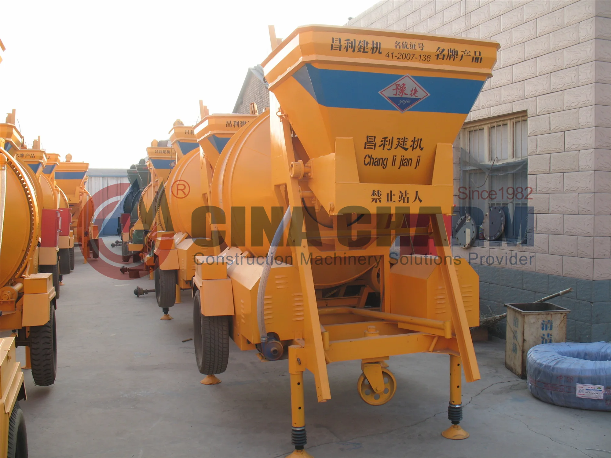 High quality JZM350 low noise self loading concrete mixer/mini concrete mixer