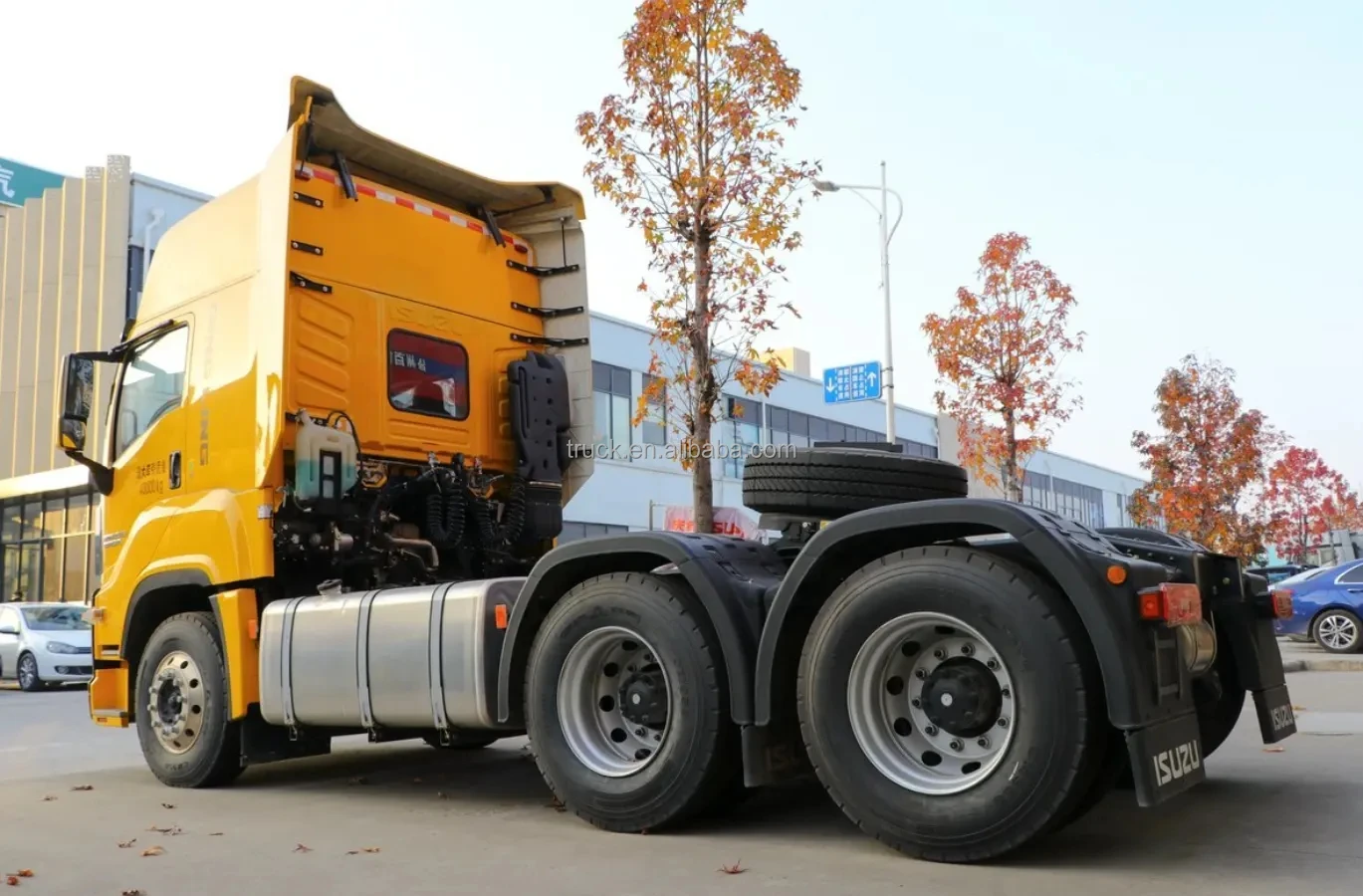 SINOTRUK HOWO JAC FAW ISUZU GIGA 6x4 Тракторные тягачи новые для продажи