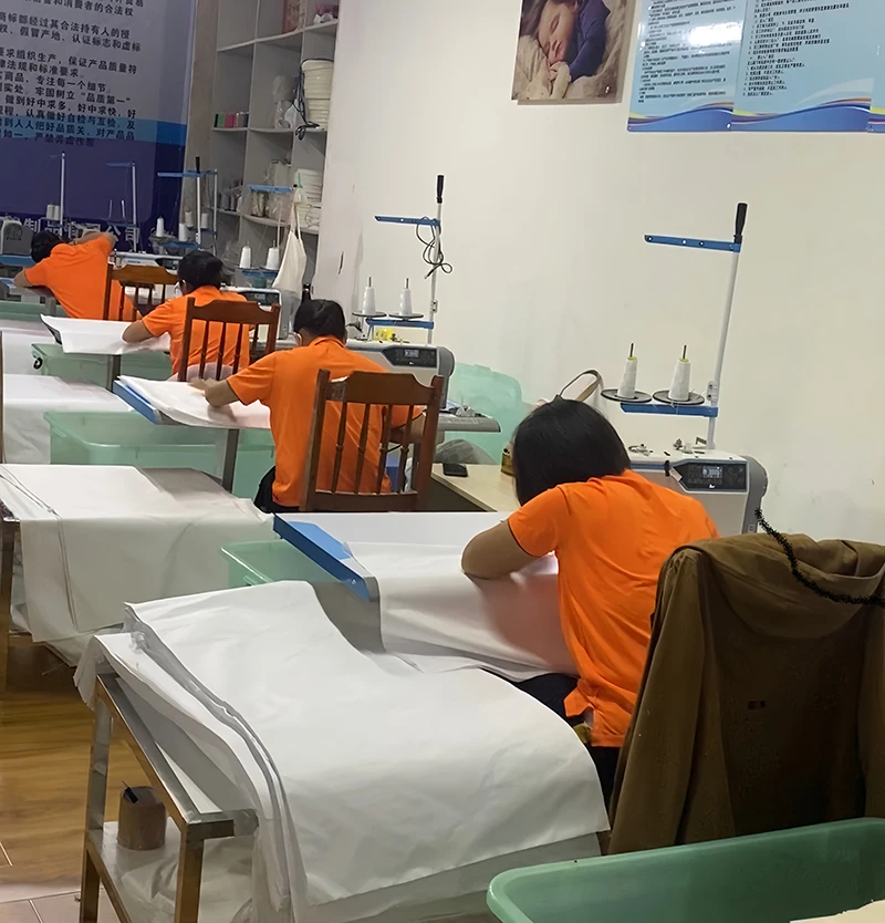 Super comfortable and soft feather pillow core: made of anti-bacterial and anti-mite cotton fabric