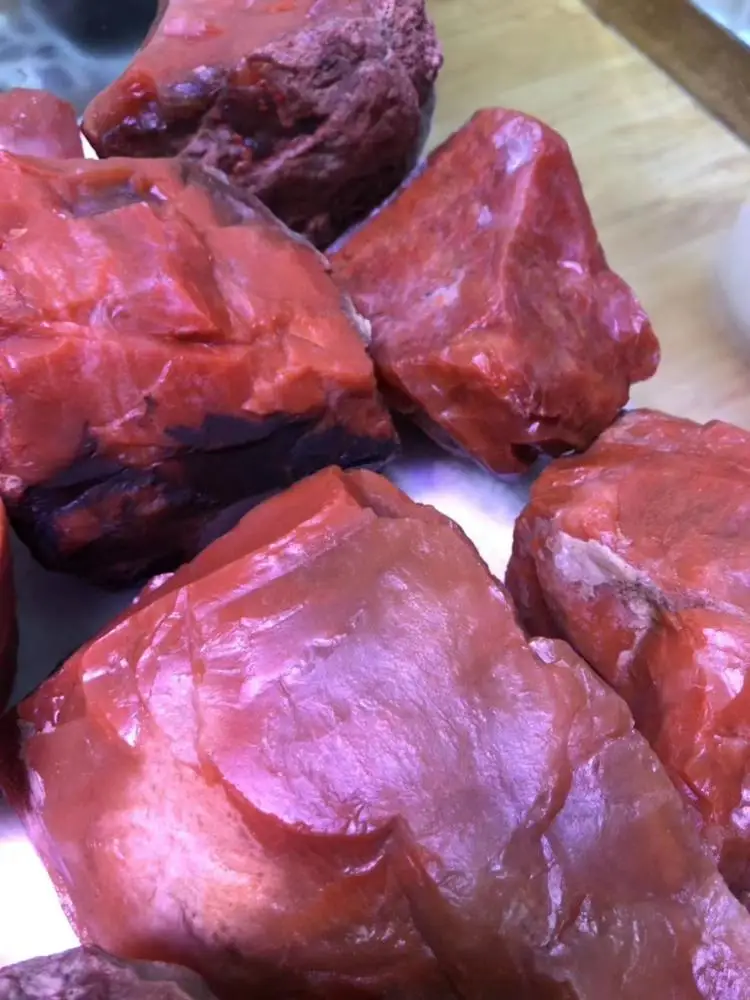 Wholesale Natural South Red Agate Mineral Carnelian Crystal Quartz Tumbled