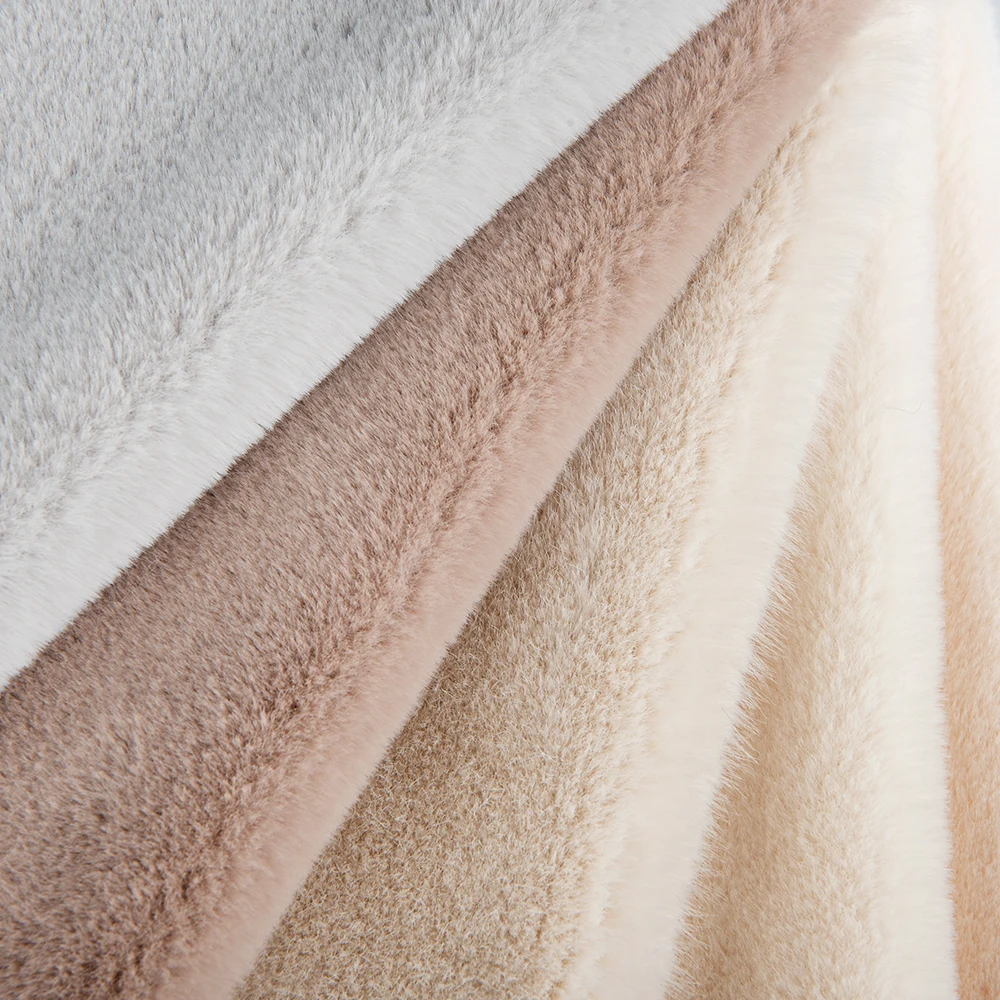 High Quality Faux Fur Factory wholesale 100% Polyester soft short faux fur fabric for coat