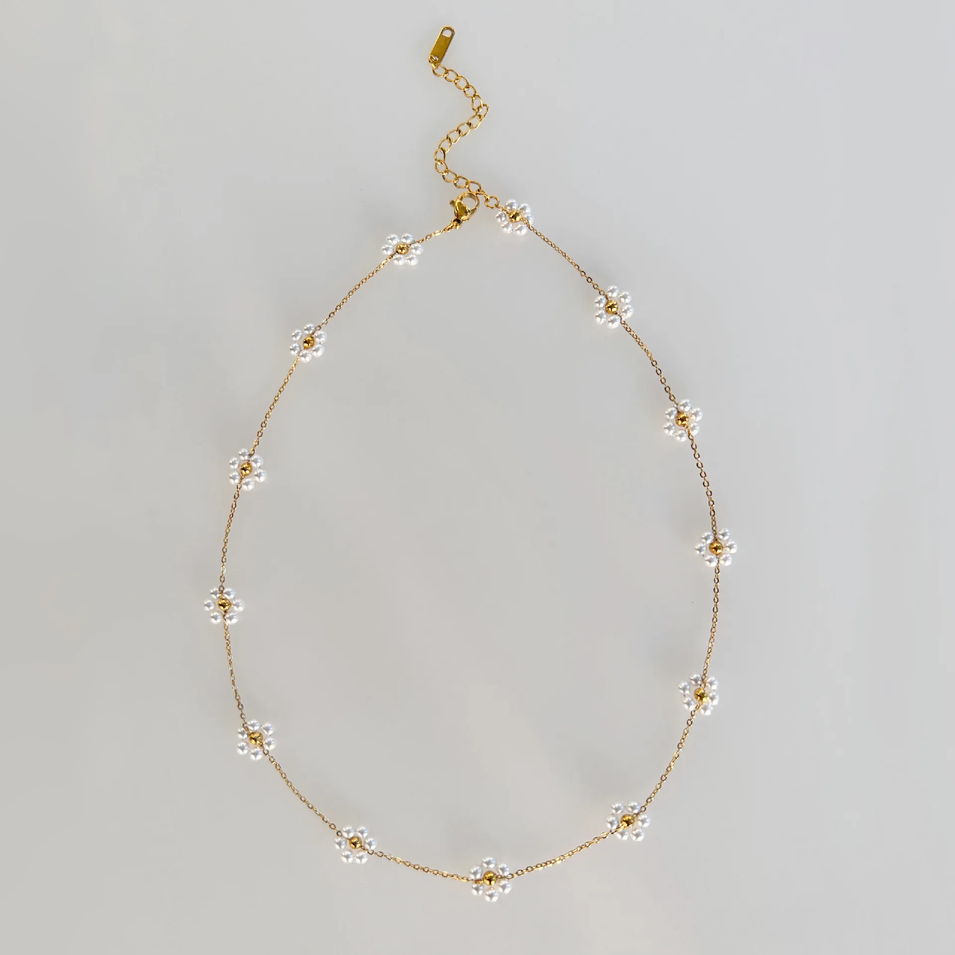 Yuanqian New 18k Gold Plated Tarnish Free Stainless Steel Korean Cute Natural Stone Flower Dainty Necklace Jewelry Set For Women