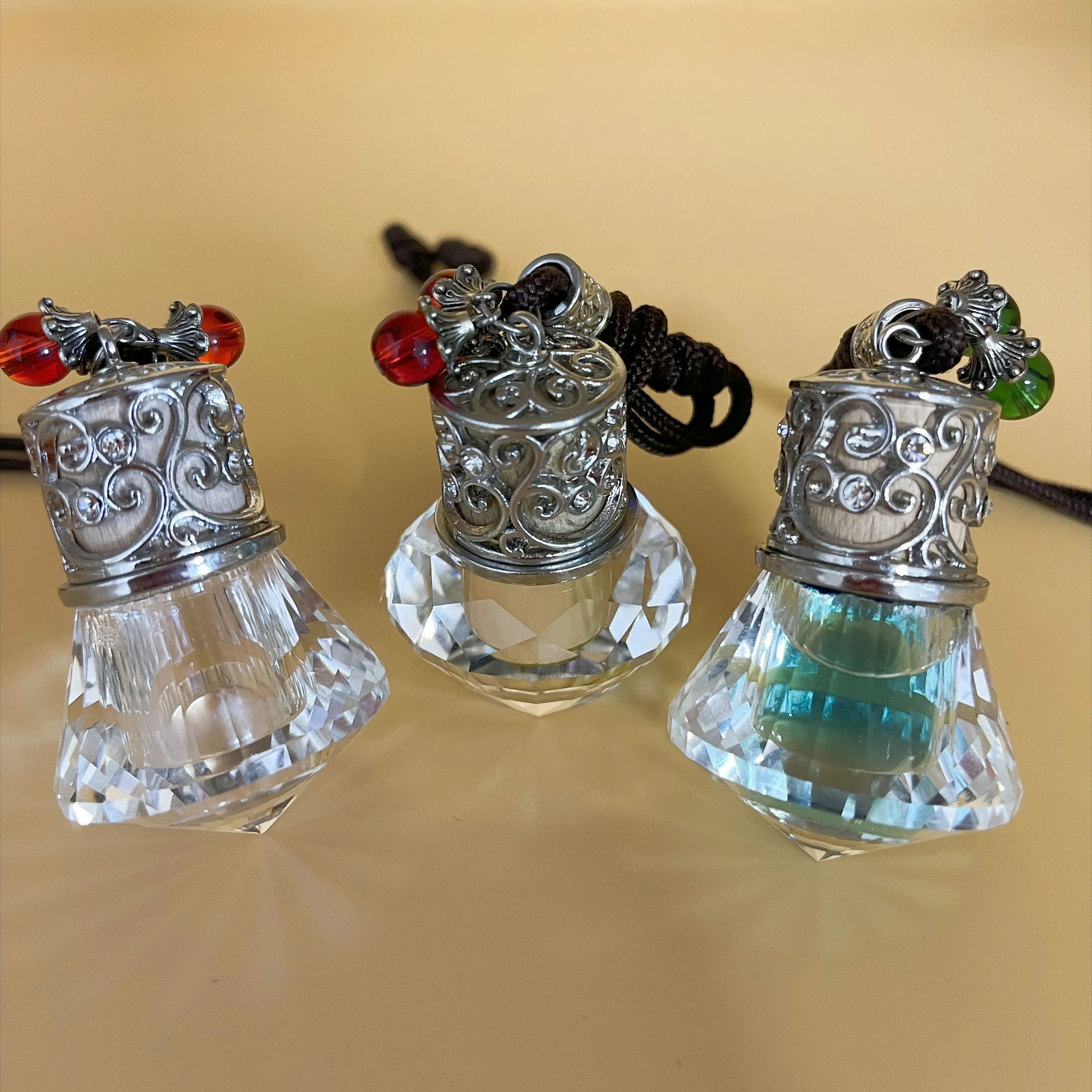 Air freshener car- Glass Bottles  Share Fancy 8ml Diamond Shape Clear Perfume Glass Bottle Empty Car with  Diffent metal cap