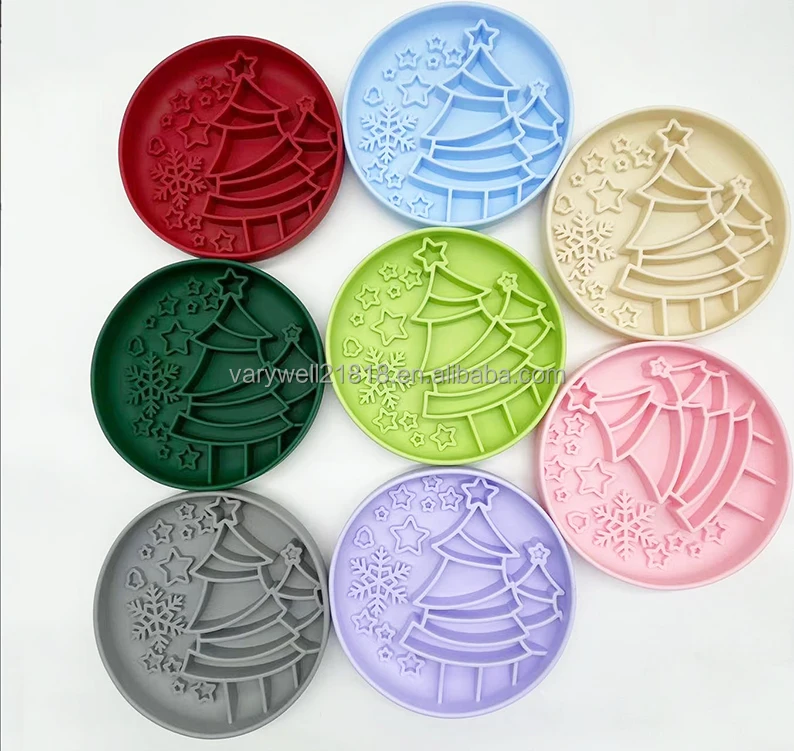 2 in 1 VaryWell personalized design lick mat Bloat Stop Maze Dog Dishes christmas themed slow feeder bowl with suction cup