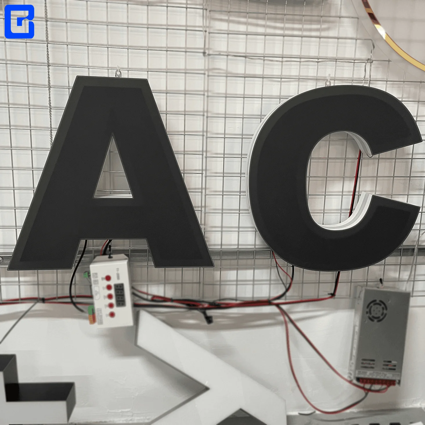 Fast Delivery Custom RGB Animated Effect Acrylic 3D Letter Signage Light up Led Channel Letter Signs