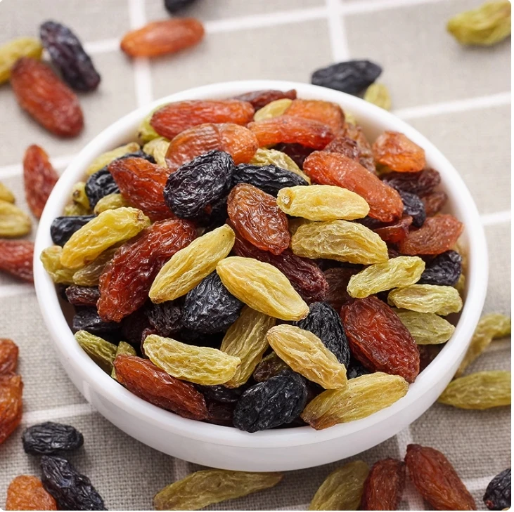 Good price for 12.5kg per bag Multicoloured raisin ready-to-eat sweet Multicoloured raisin