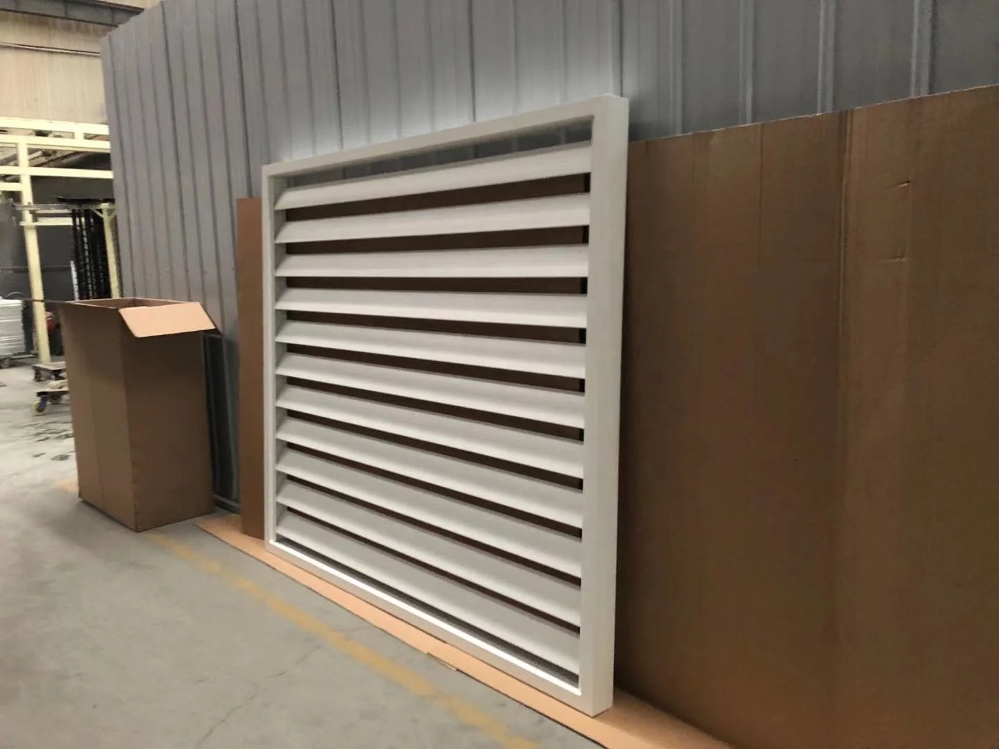 Powder coated Slatted Privacy aluminium Fencing & Louvres