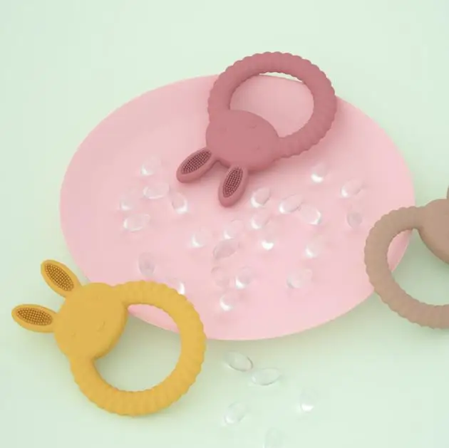 Custom newborn baby design Food grade infant teething chewing silicone bunny animal teether baby toy