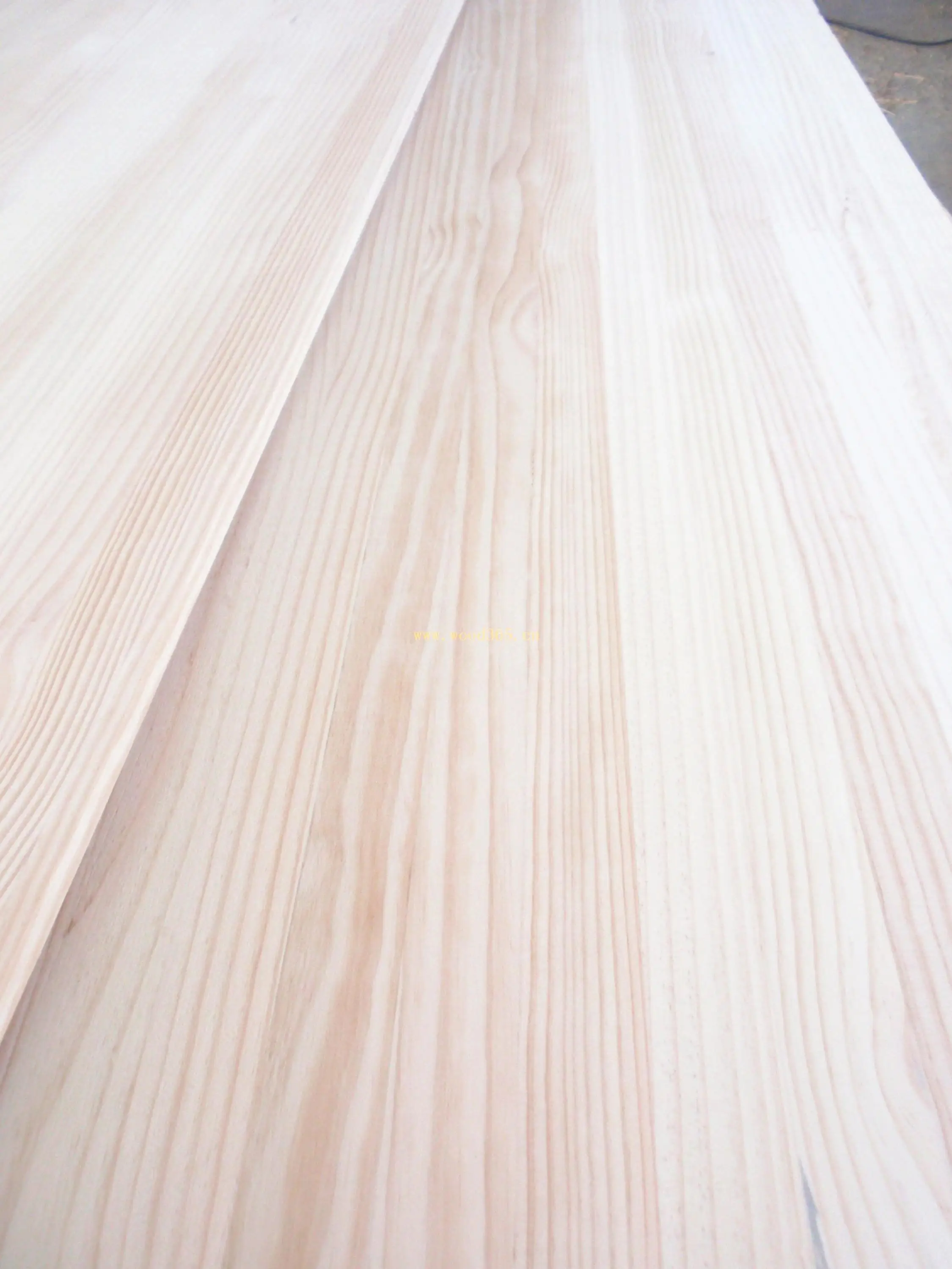 Wholesale New Zealand Pine Wood Boards Customized Solid Pine Edge Glued Lumber Boards
