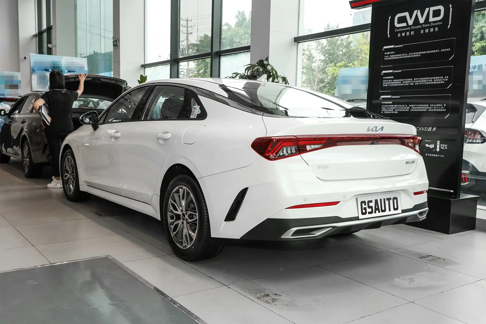 Прямо со склада KIA K5 2021 270T CVVD модное издание седан среднего размера FWD депозит китайский английский дешевые автомобили б/у