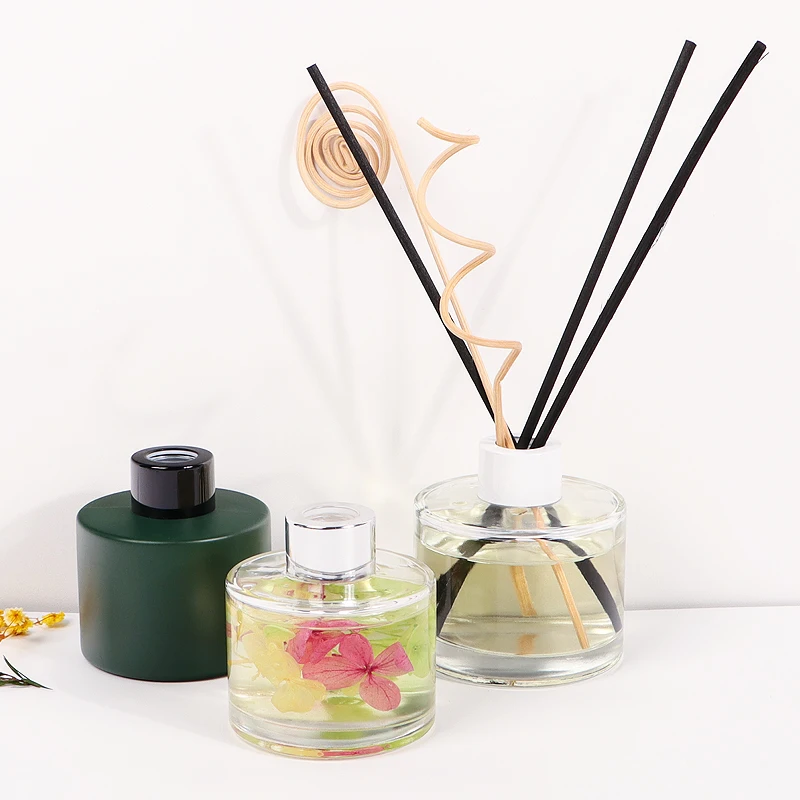 RTS  stock item cheap price empty custom reed diffuser aroma glass  bottles and packaging with cane