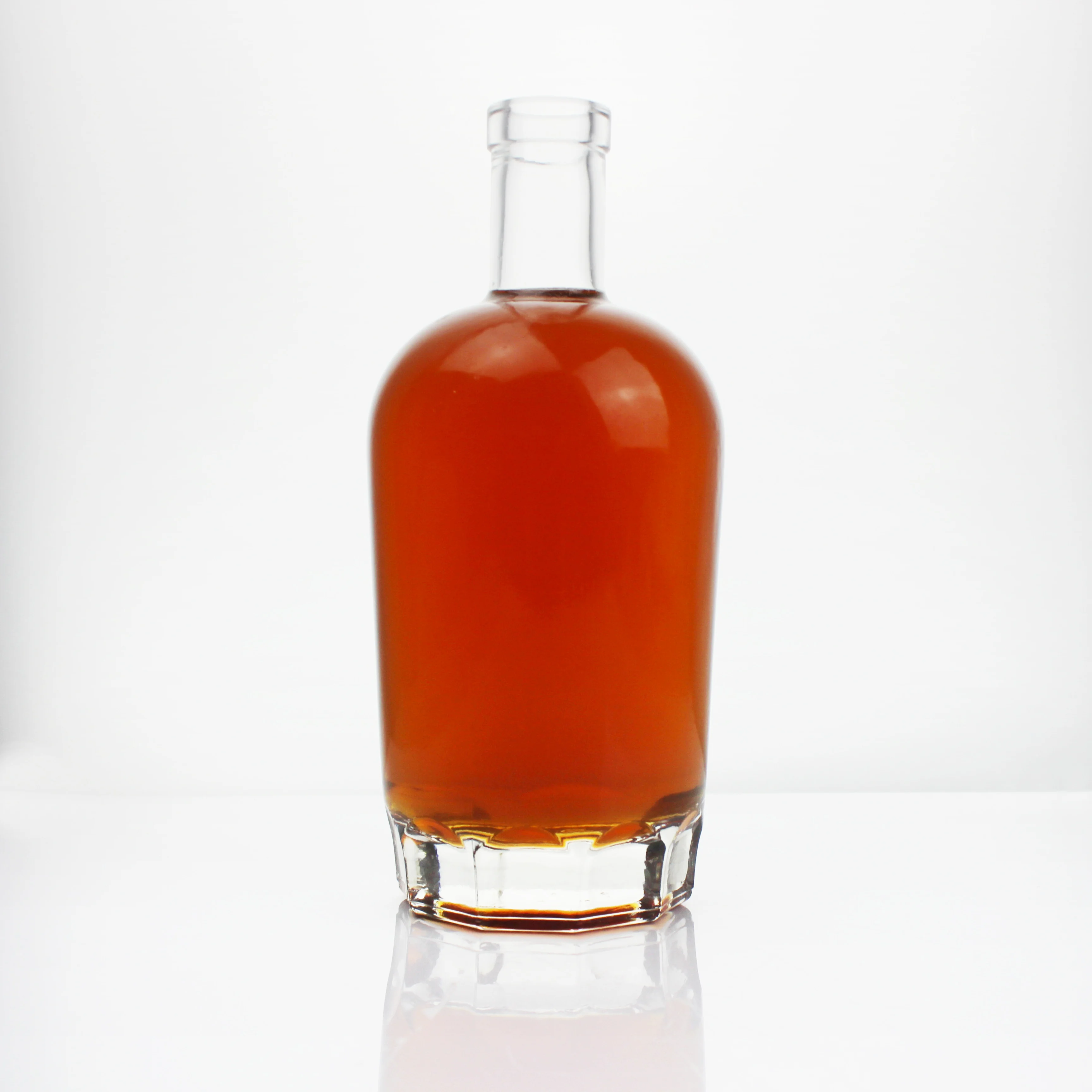 Factory direct high quality spirit bottles 100ml 350ml 500ml 532ml 700ml 750ml vodka bottles