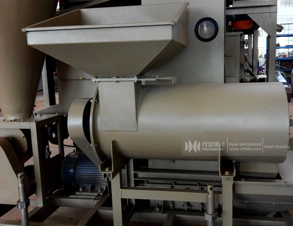 Wheat awner husker sheller de-bearder machine