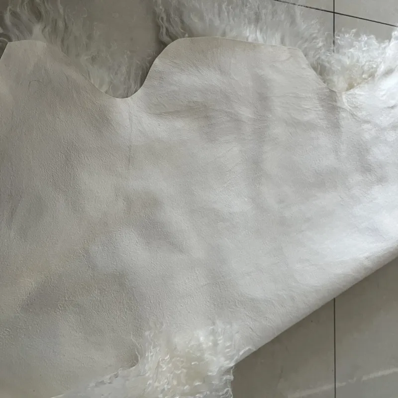 Natural curly wool classic ivory color Mongolian lamb skin rugs best quality real lamb fur Tibetan lamb skin rug for home