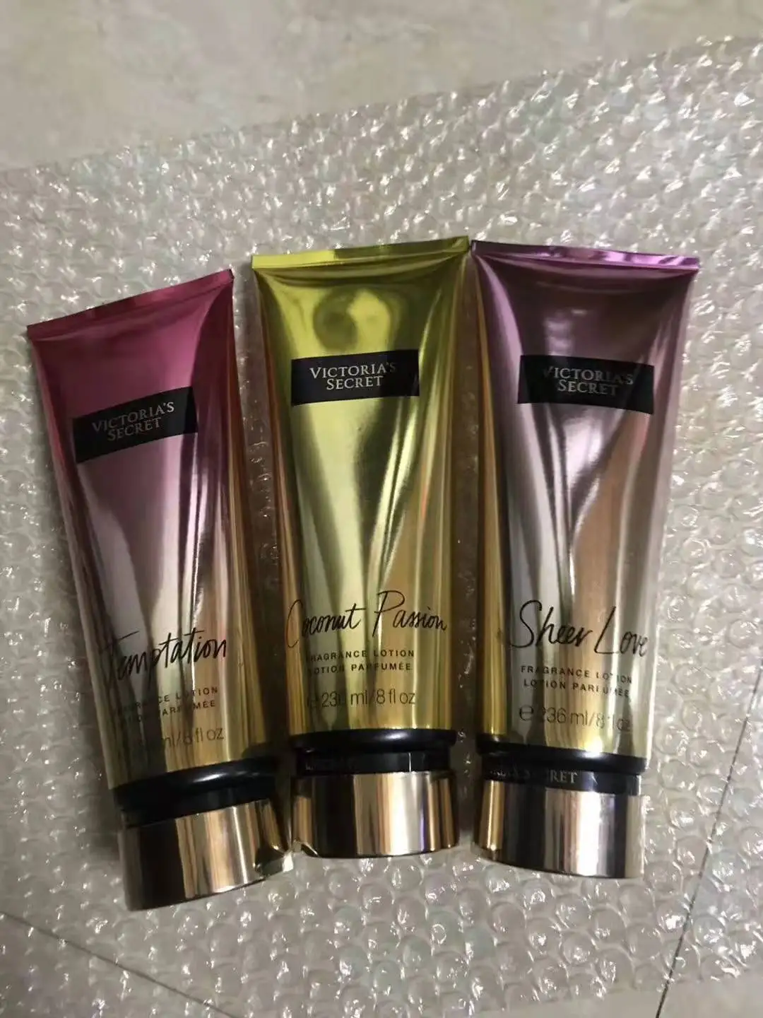 Wholesale High Quality Velvet Petal Coconut Milk Victoria Romantic Moisturizing Whitening Glitter Perfume Body Lotion