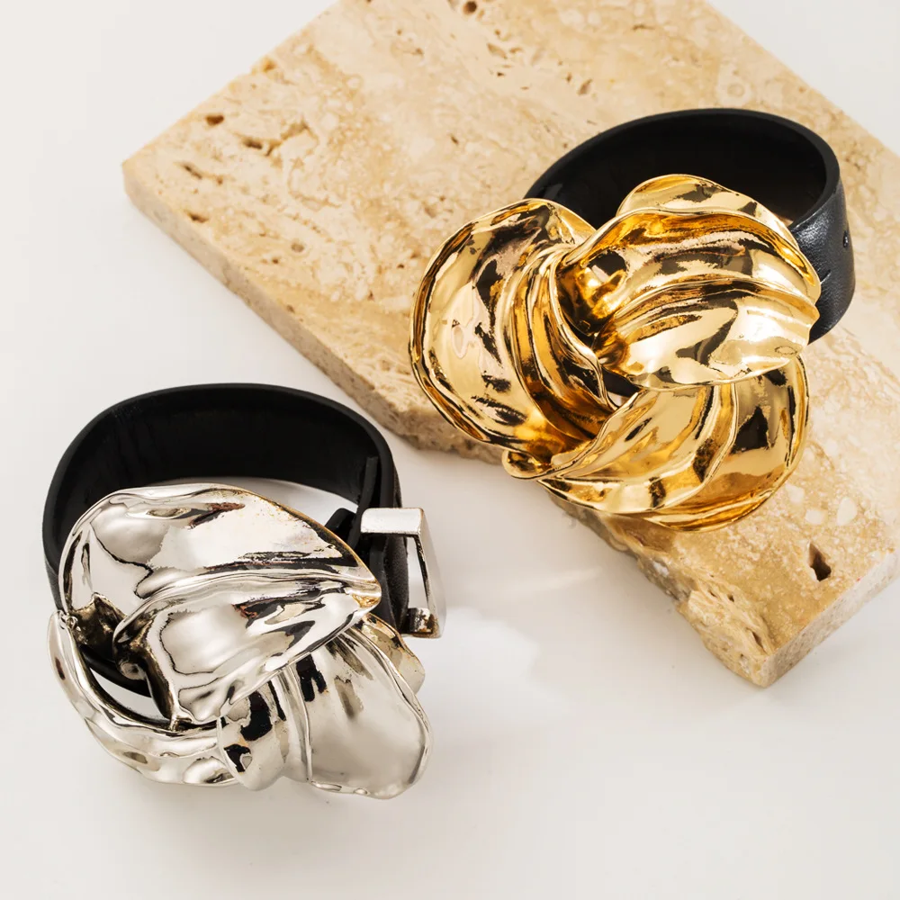 2024 New Arrival Fashion Cheap Wholesale Jewelry bracelet hollow Metal Flower Trendy Bracelet Adjustable Buckle Flower Bracelet