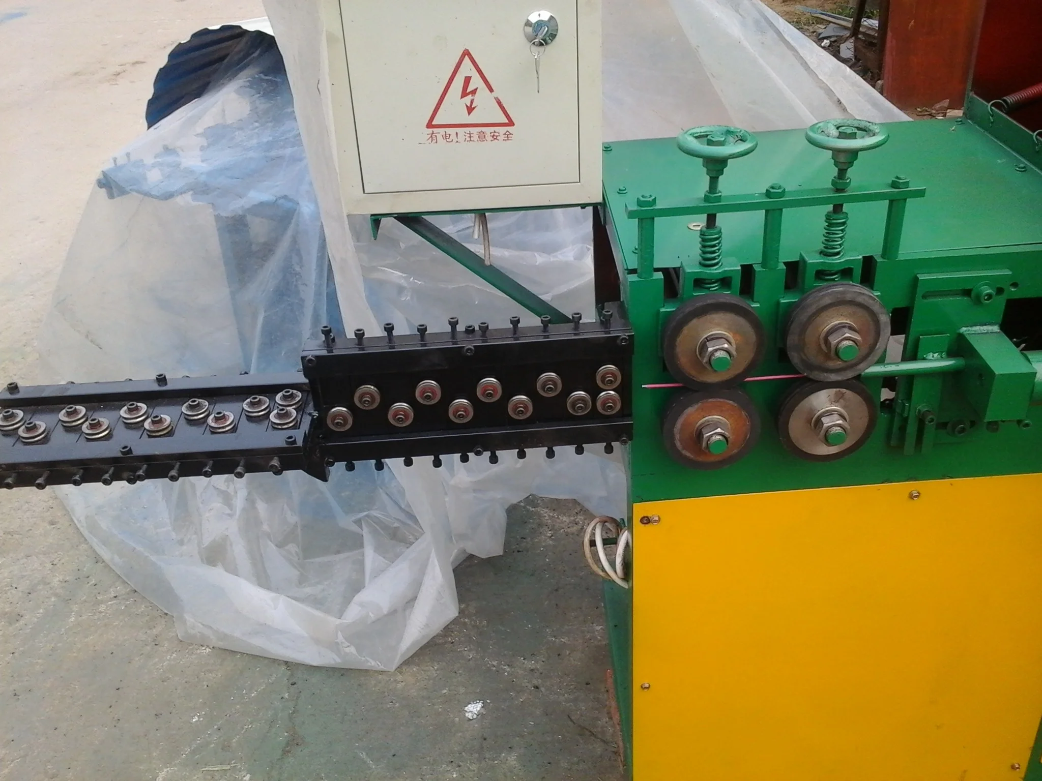 Popular cheap wire hanger making machine manufacturer