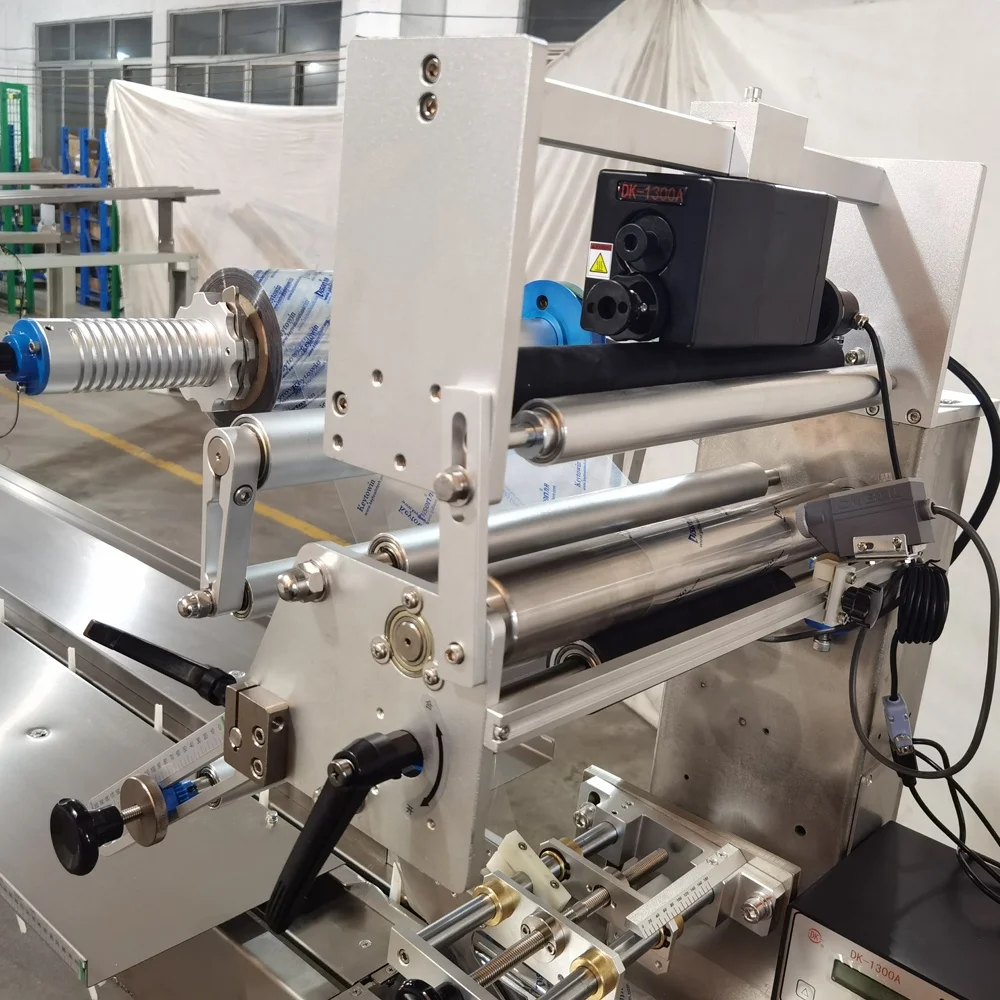 CE Automatic high capacity sandwich small biscuit creaming making machine with pile packing line